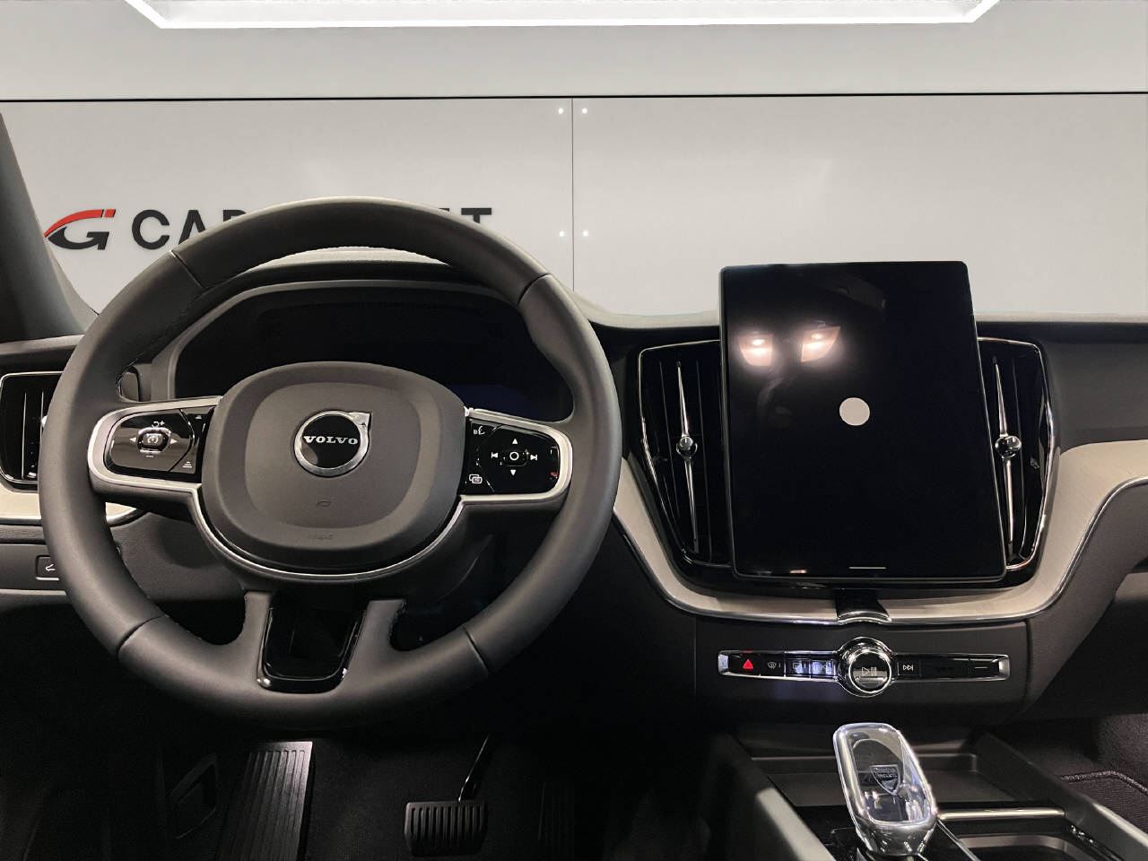 VOLVO XC60 2.0 T6 TE Plus Dark eAWD-image-8