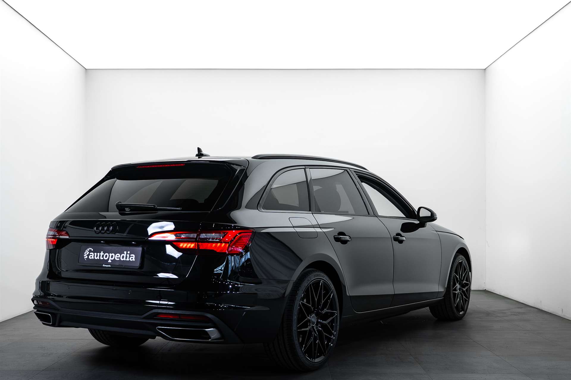 AUDI A4 Avant 35 TFSI S-tronic-showroom-element-2
