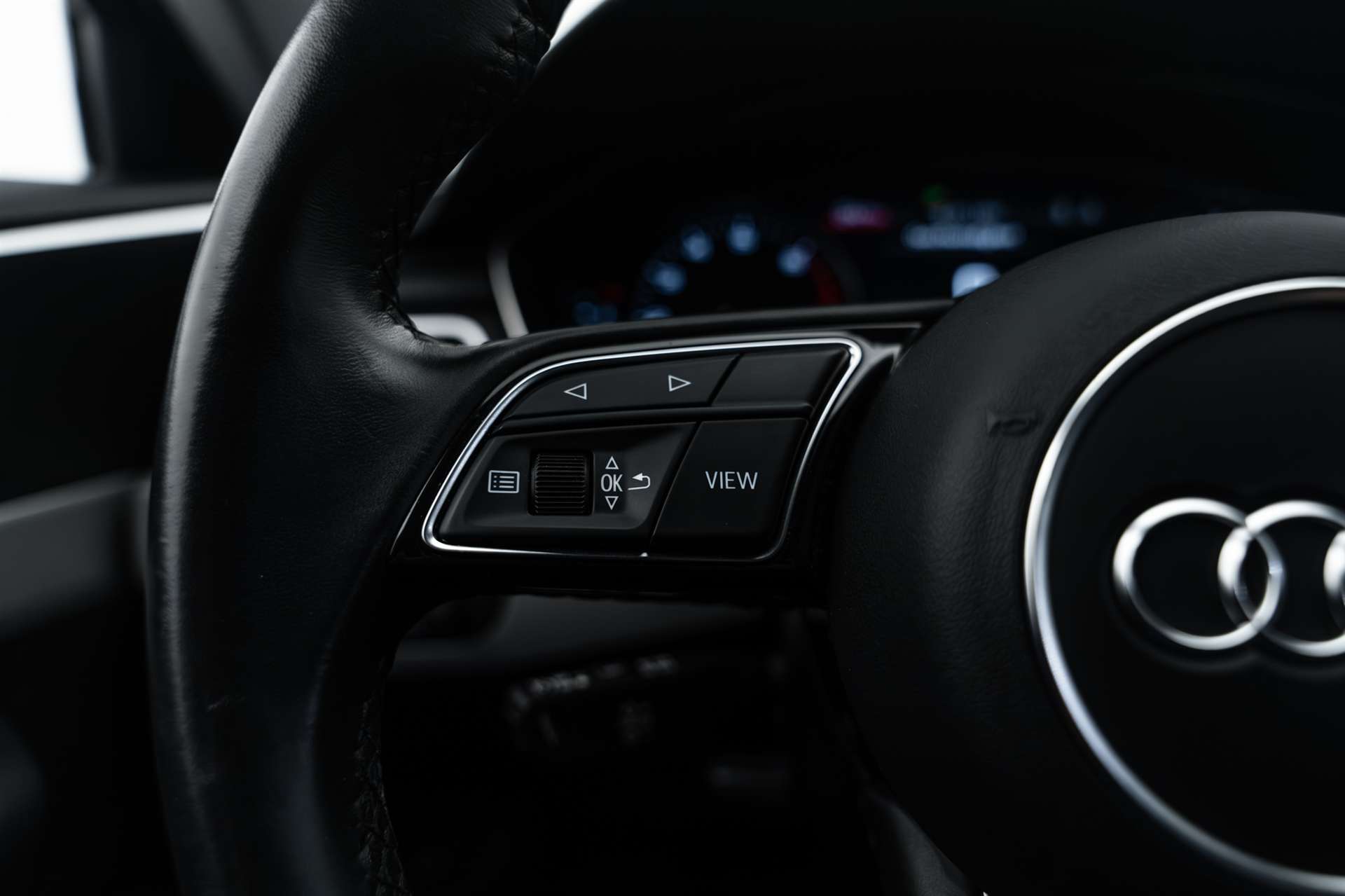 AUDI A4 Avant 35 TFSI S-tronic-image-14