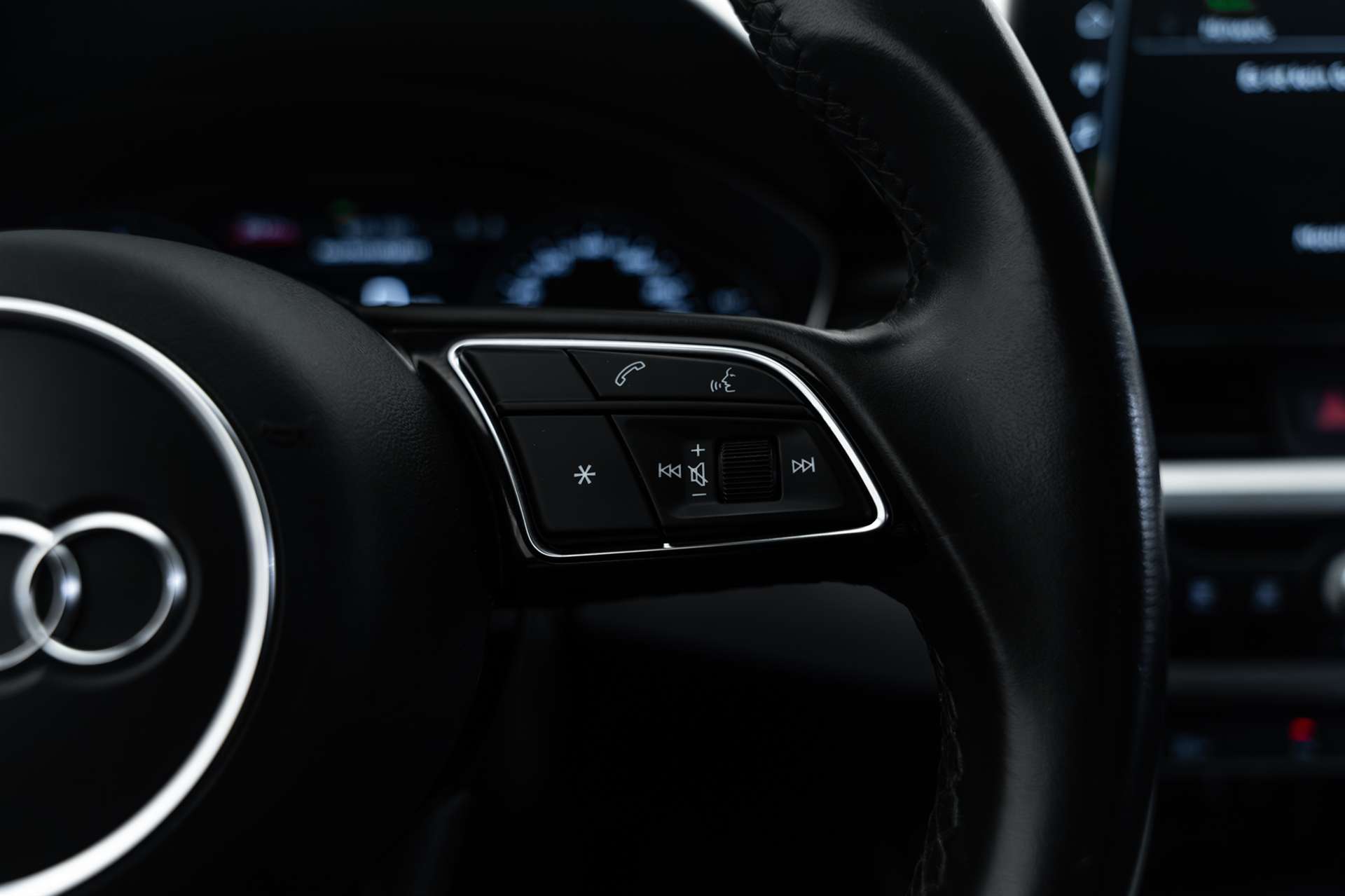 AUDI A4 Avant 35 TFSI S-tronic-image-15
