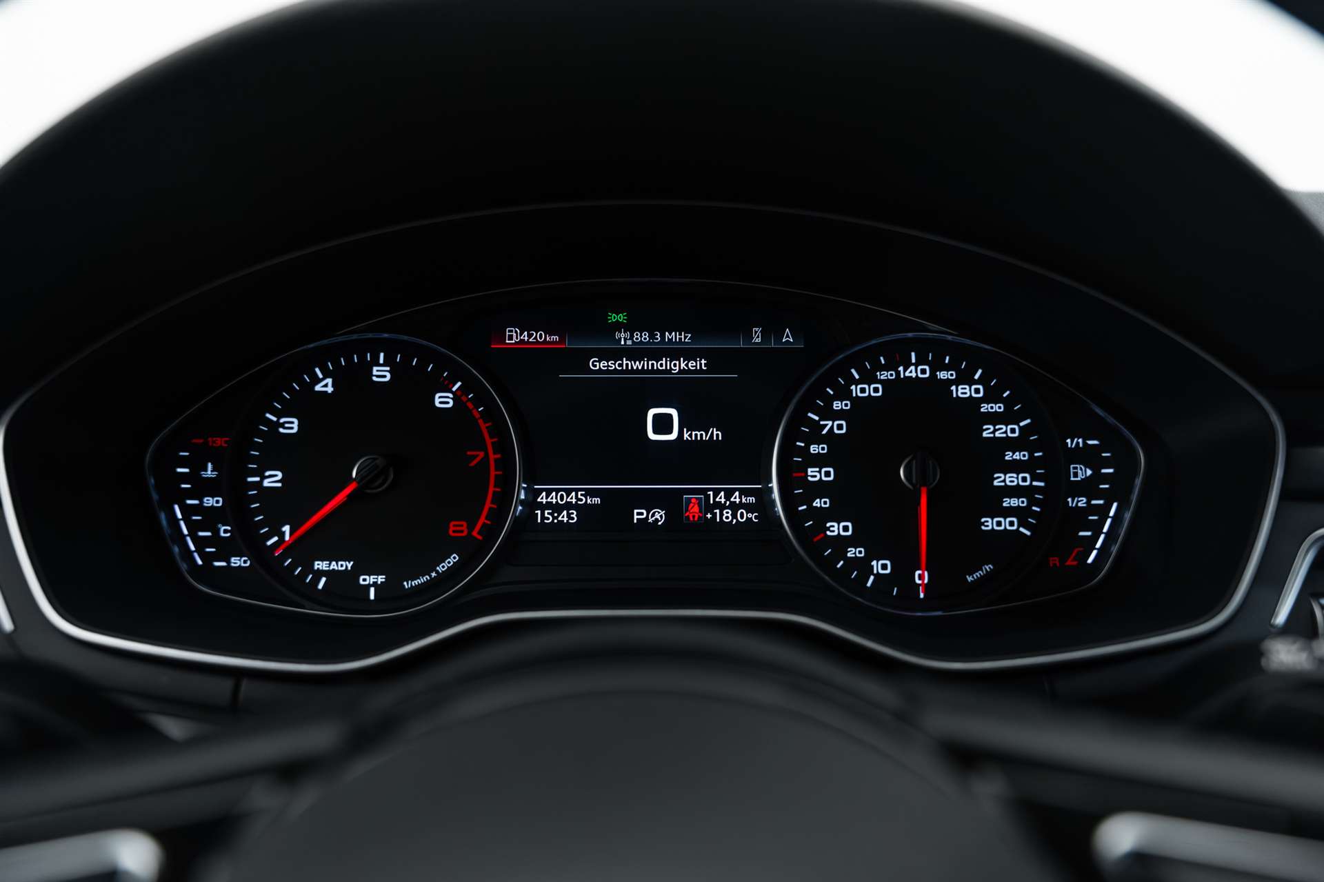 AUDI A4 Avant 35 TFSI S-tronic-image-22