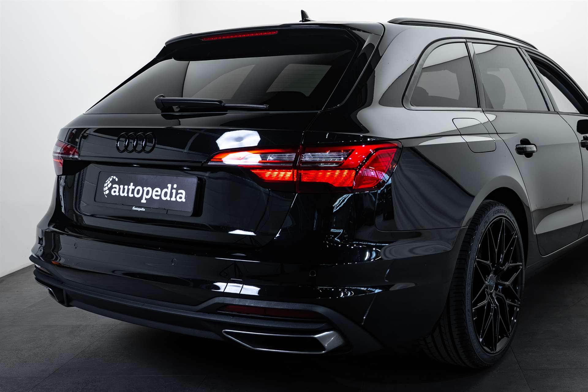 AUDI A4 Avant 35 TFSI S-tronic-showroom-element-3