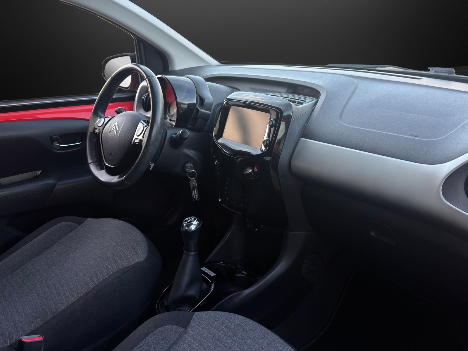 CITROEN C1 1.2 VTi Swiss&Me mit 82 PS-image-9