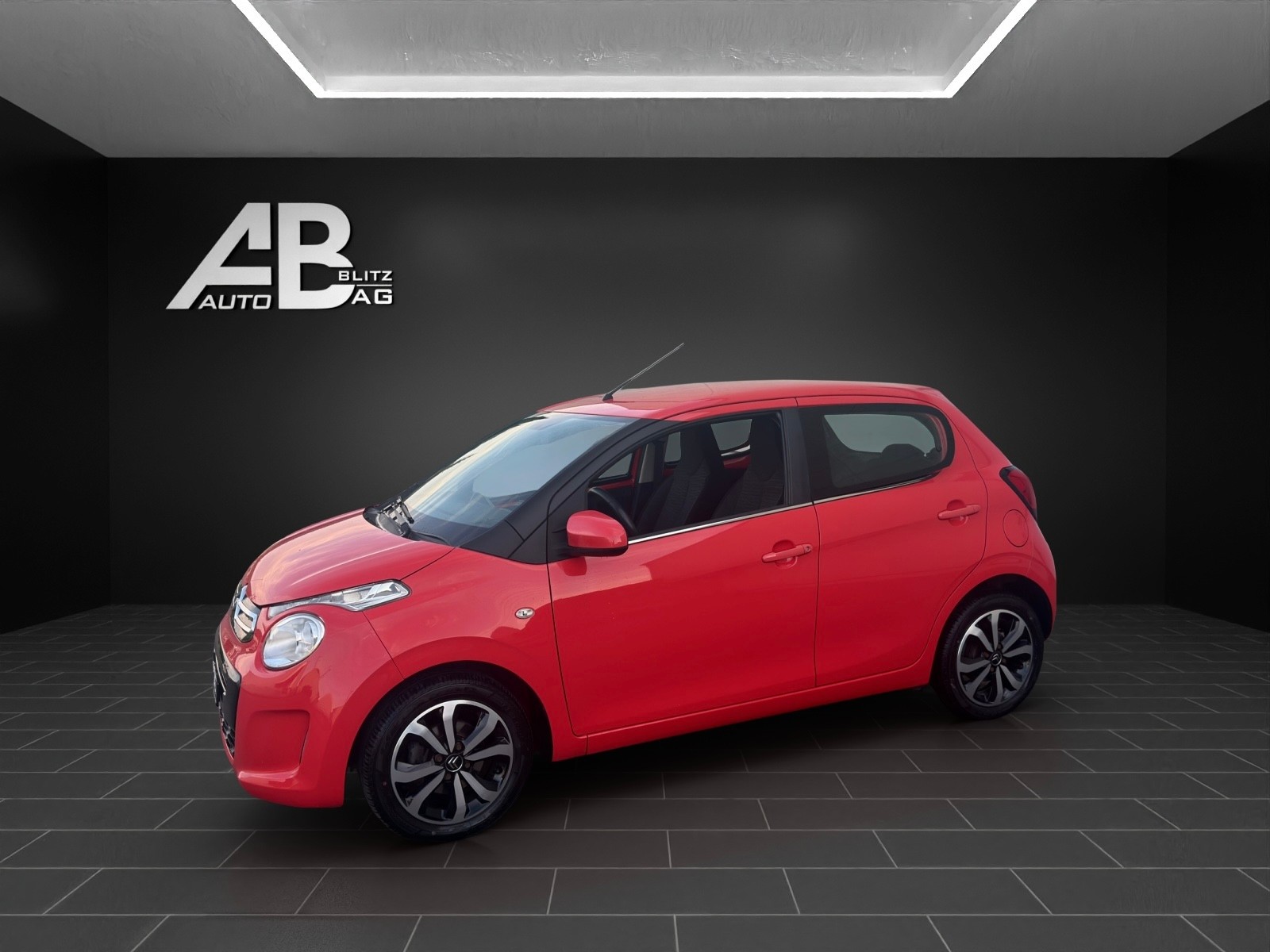 CITROEN C1 1.2 VTi Swiss&Me mit 82 PS-image-1