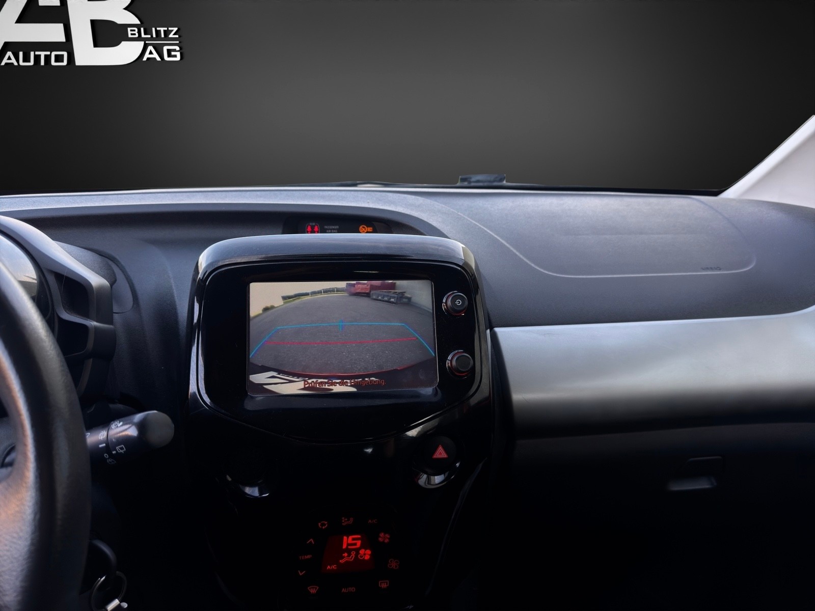 CITROEN C1 1.2 VTi Swiss&Me mit 82 PS-image-10