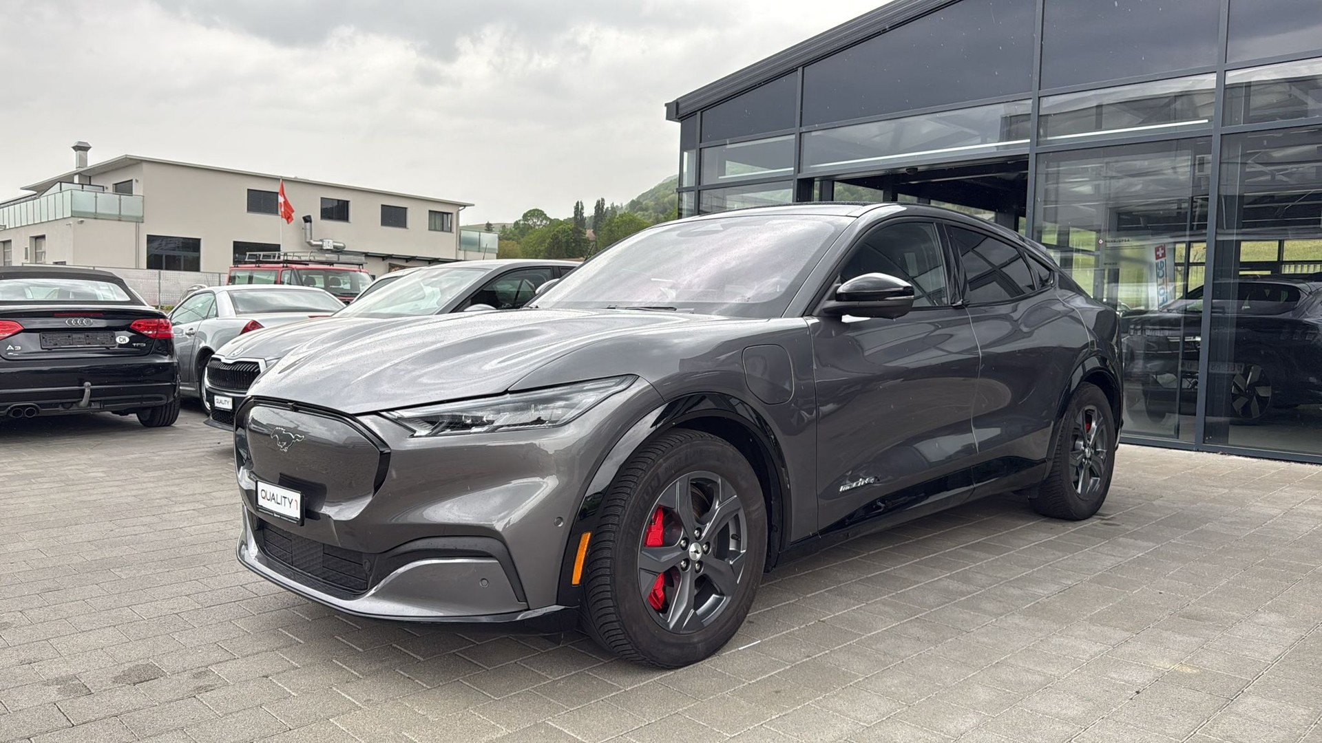 FORD Mustang MACH-E AWD 91 kWh-image-5