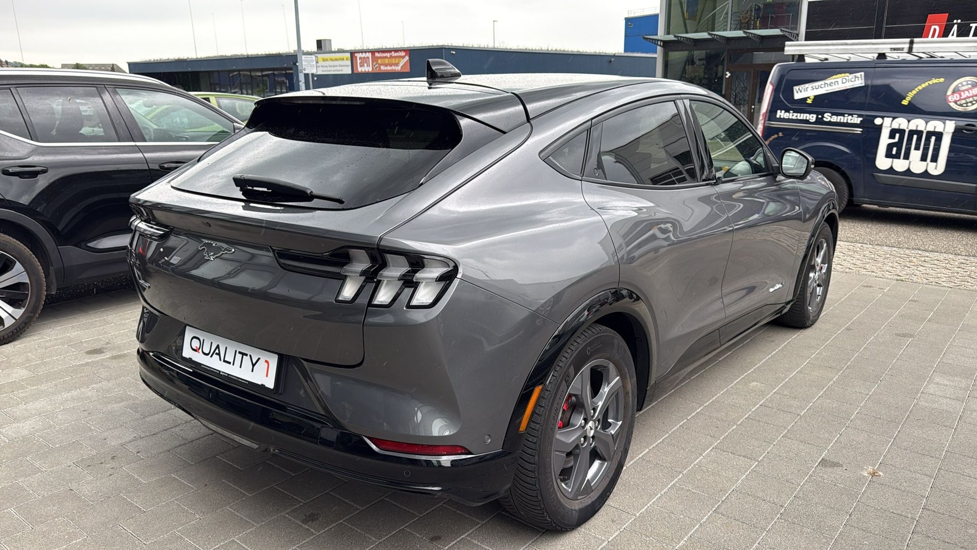 FORD Mustang MACH-E AWD 91 kWh-image-16