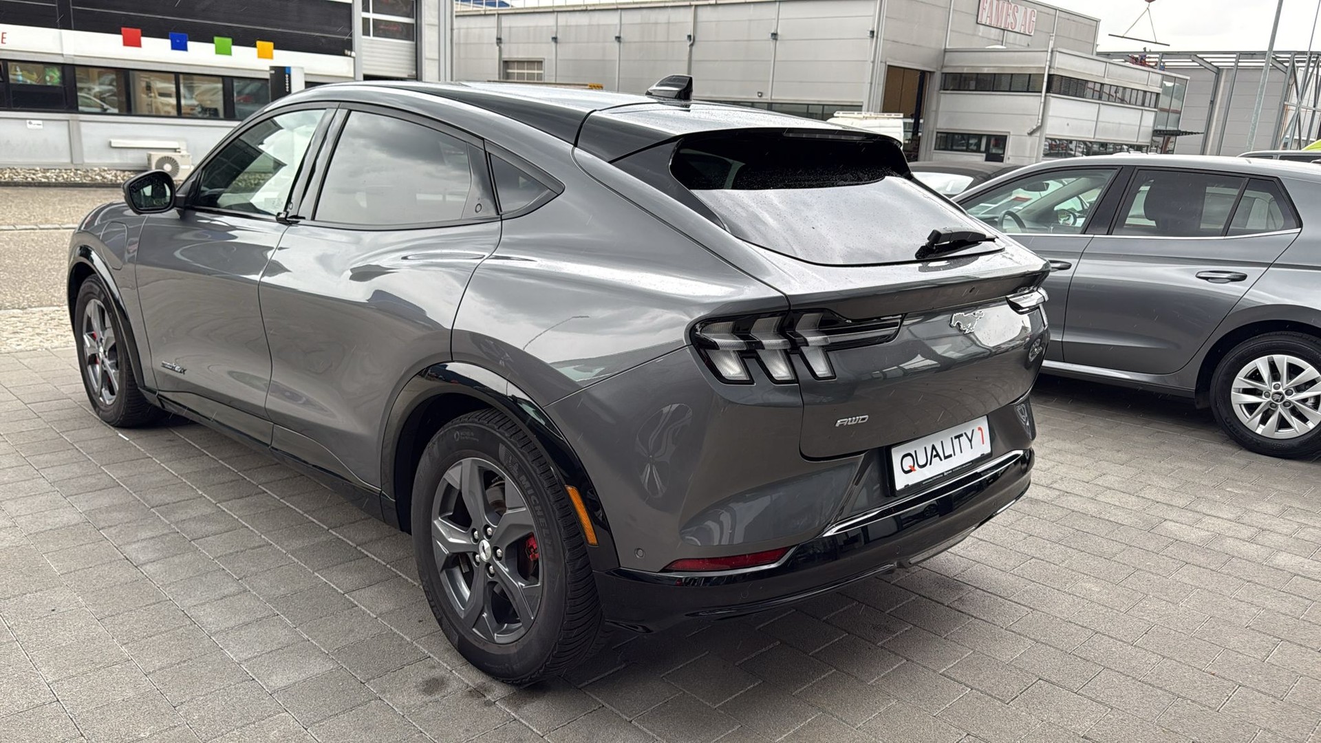 FORD Mustang MACH-E AWD 91 kWh-image-22