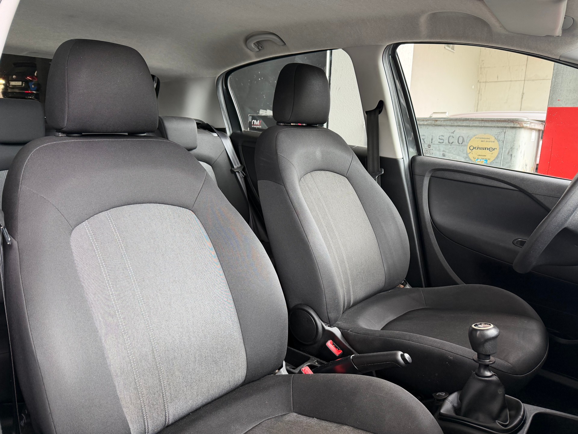 FIAT Punto 1.4 Lounge-image-12