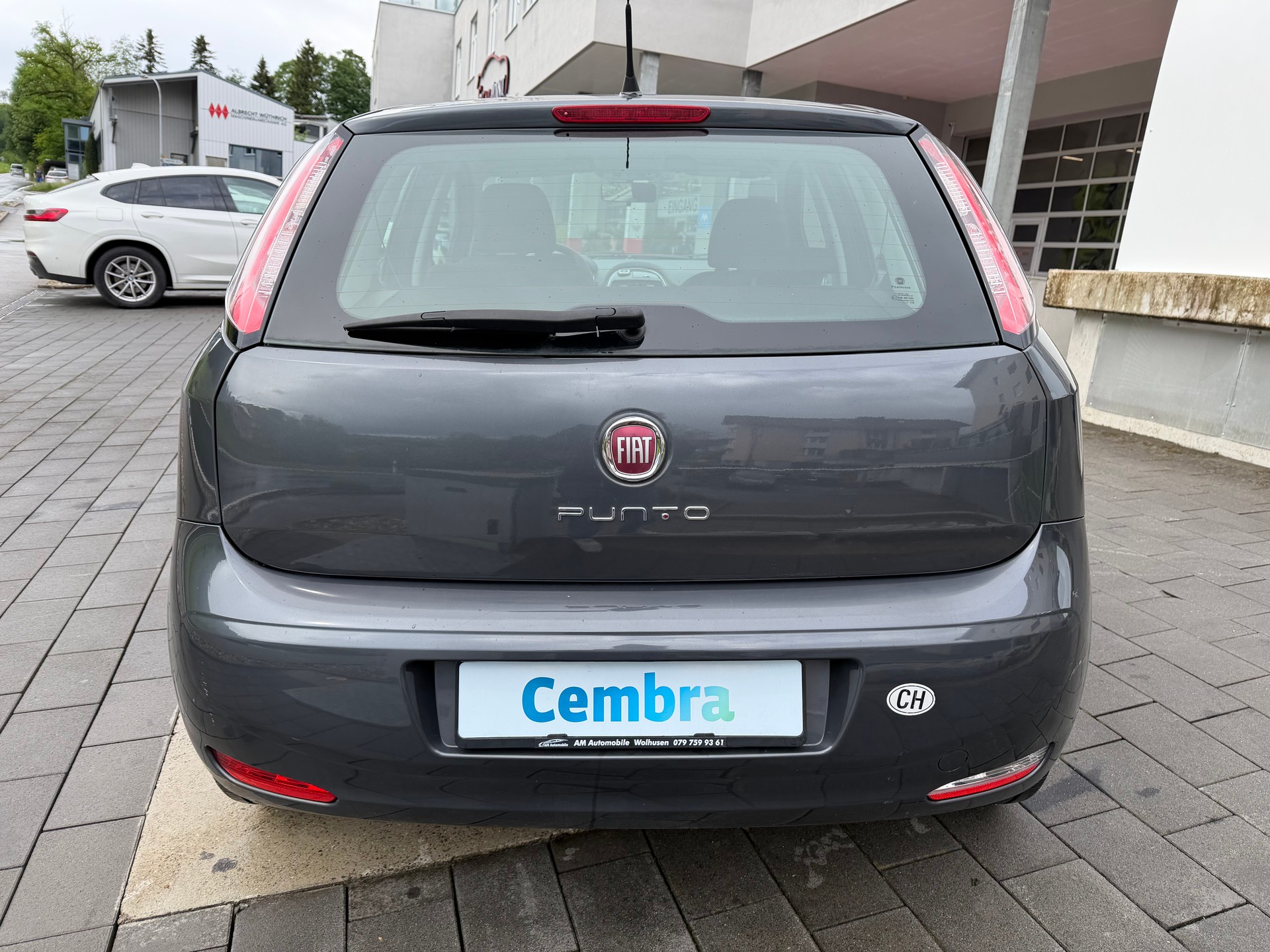 FIAT Punto 1.4 Lounge-image-3