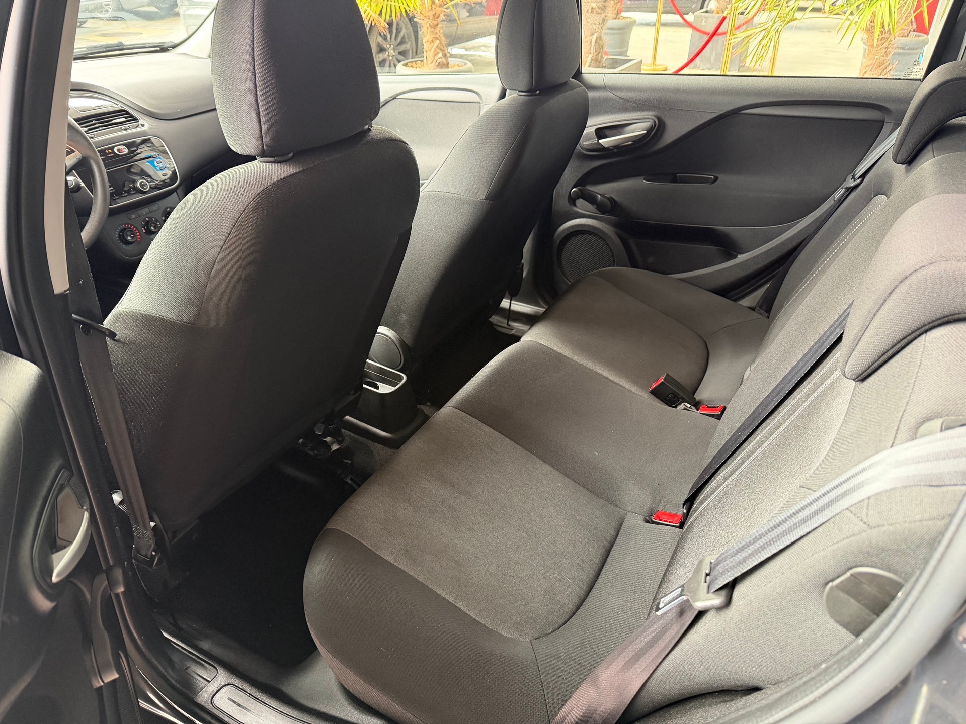 FIAT Punto 1.4 Lounge-image-9