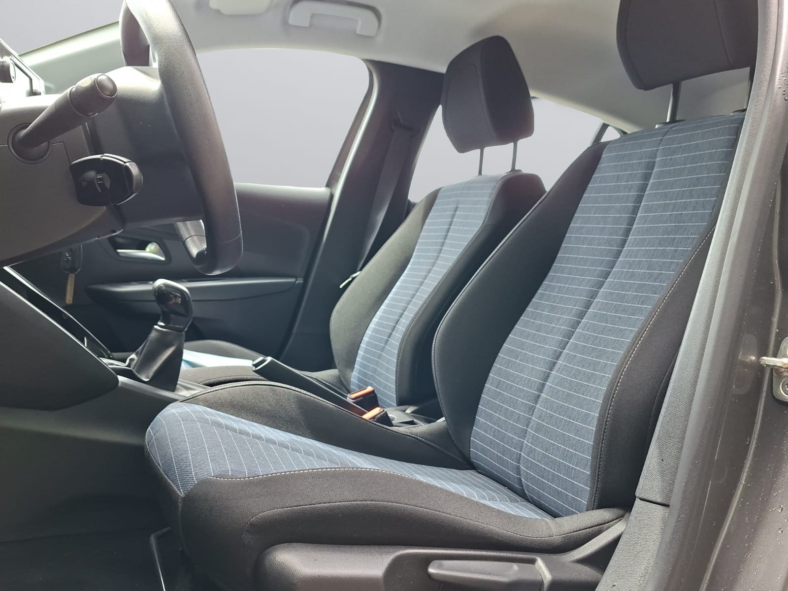 PEUGEOT 208 1.2 PureTech Like-image-8