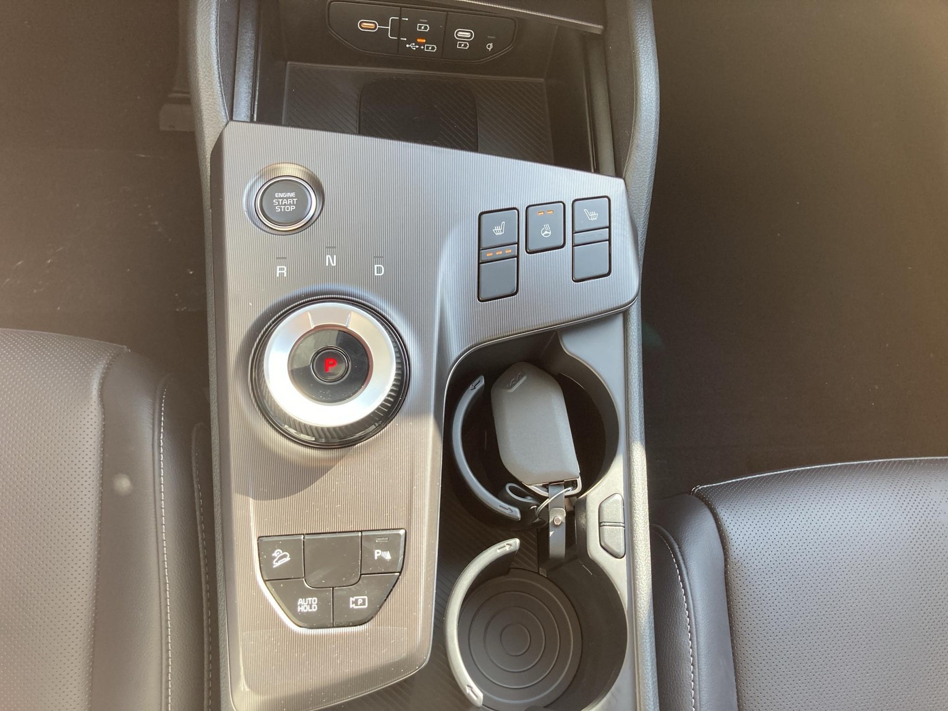 KIA Sportage 1.6 T-GDi Hybrid Black Edition-image-7