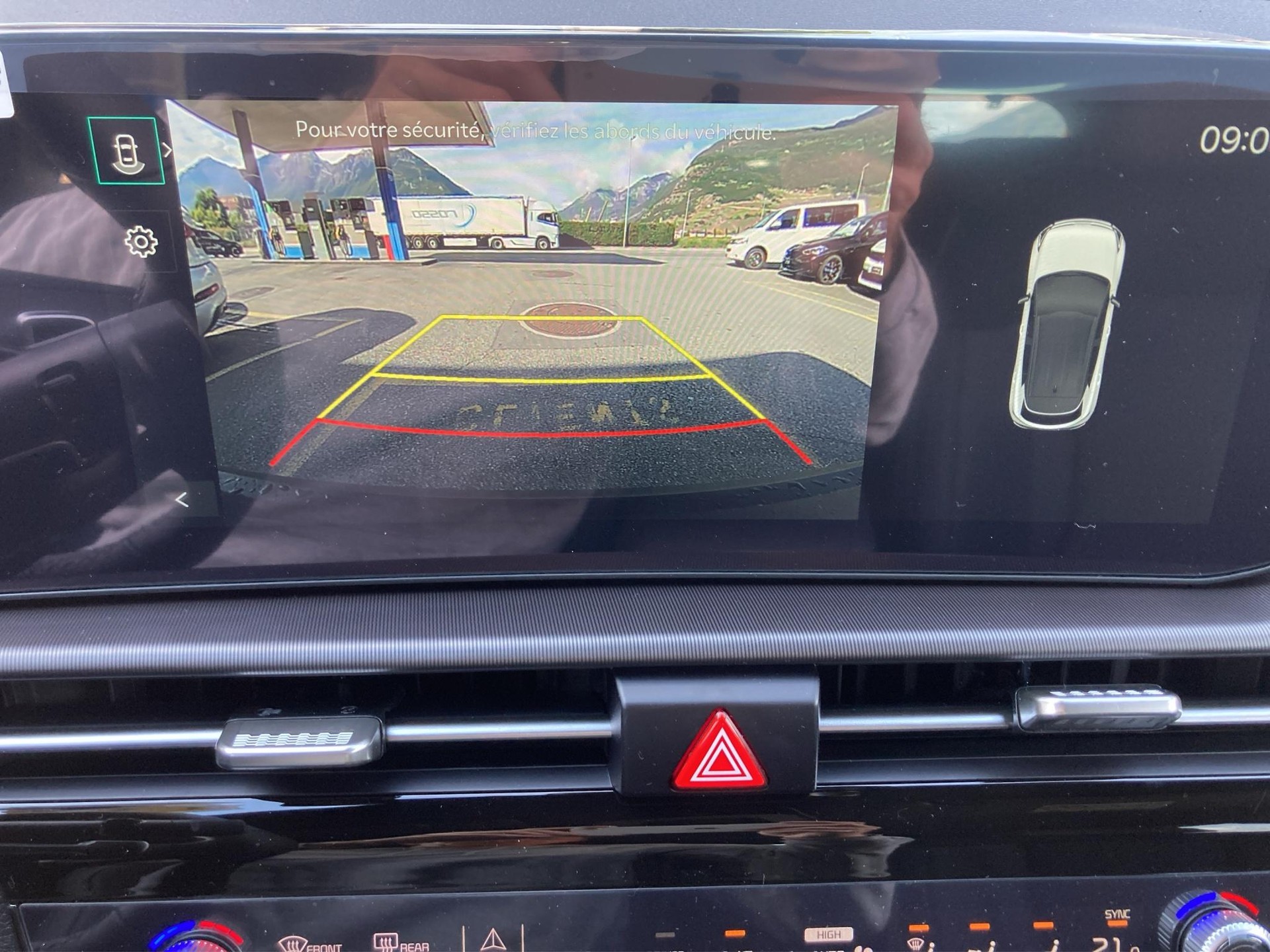 KIA Sportage 1.6 T-GDi Hybrid Black Edition-image-8