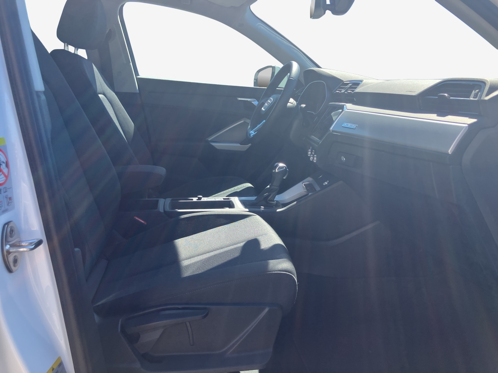 AUDI Q3 Sportback 35 TDI quattro S-tronic-image-14