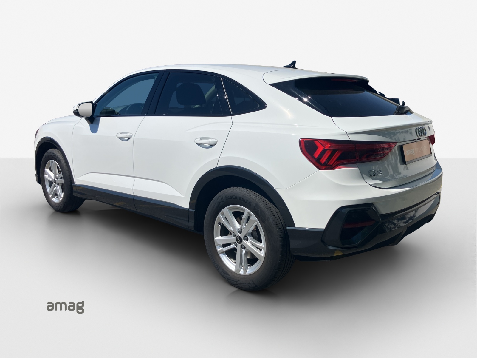 AUDI Q3 Sportback 35 TDI quattro S-tronic-image-2