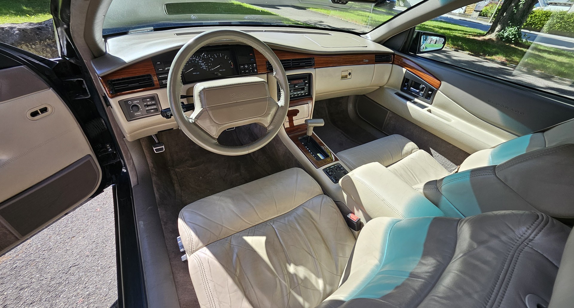 CADILLAC 4.6 Touring Coupé 32V-image-4