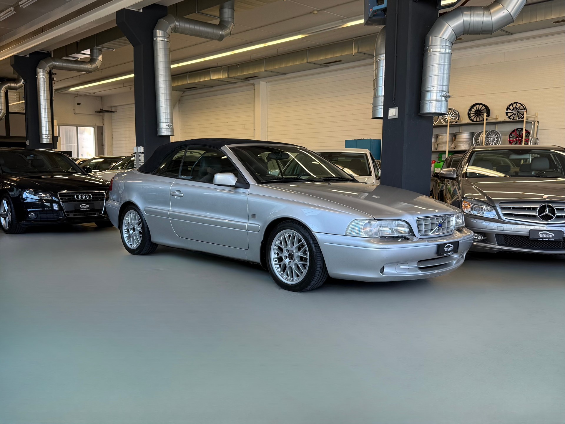 VOLVO C70 Cabriolet 2.4T-image-2