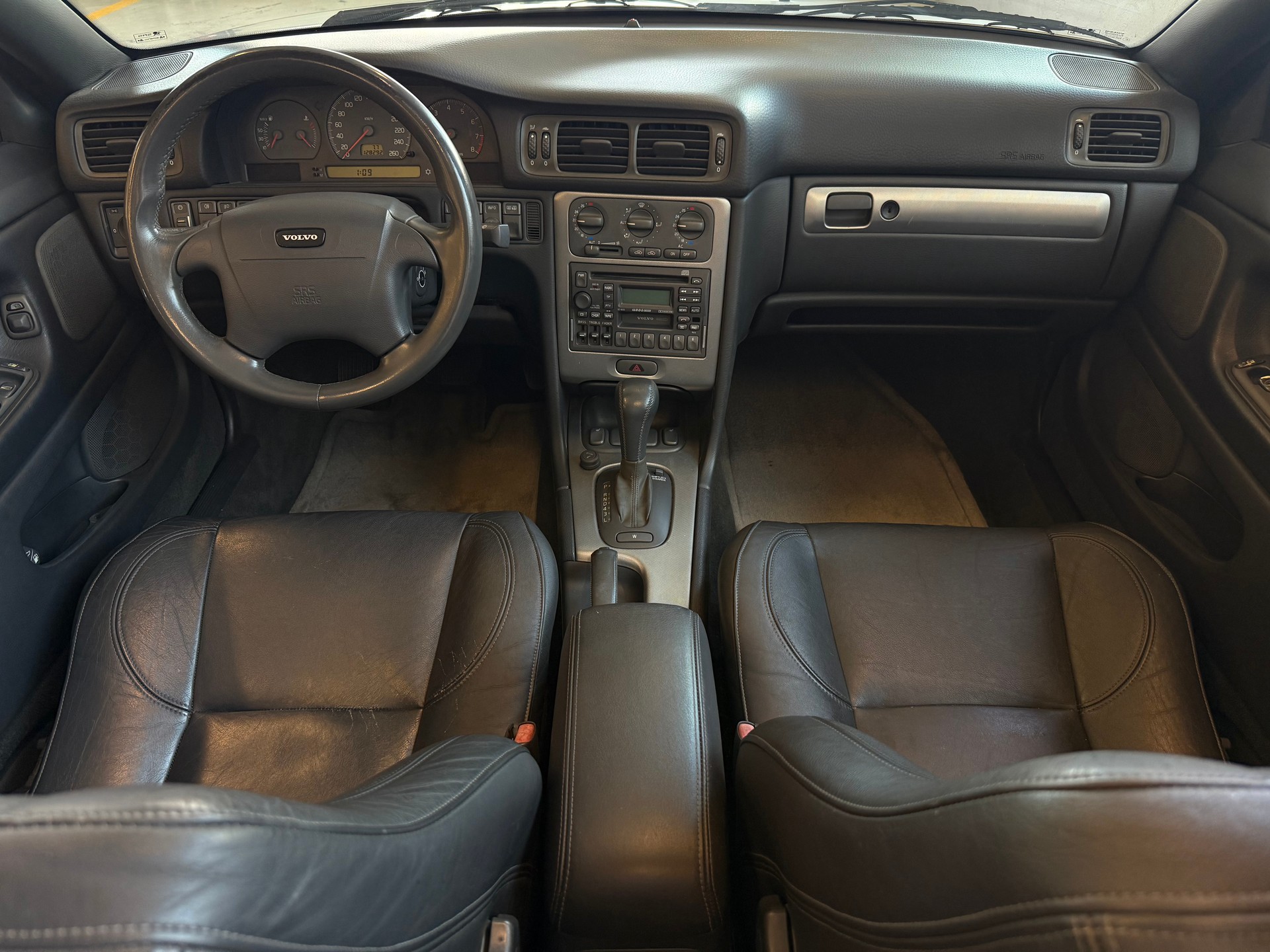 VOLVO C70 Cabriolet 2.4T-image-13
