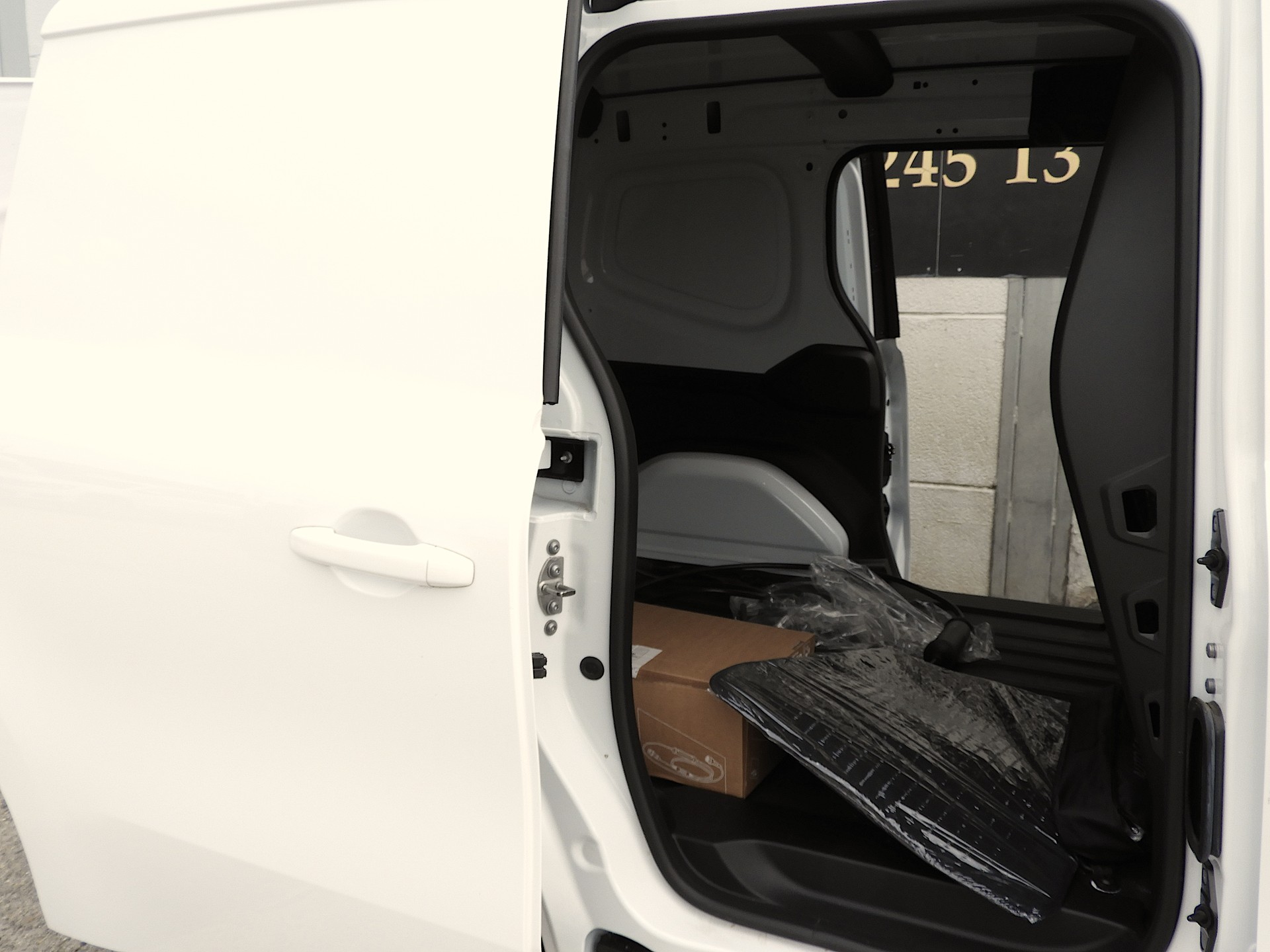 NISSAN Townstar EV45 kWh 22kW L1 I 5 Jahre Werksgarantie I 2x Schiebetür I Top Ausstattung!-image-12