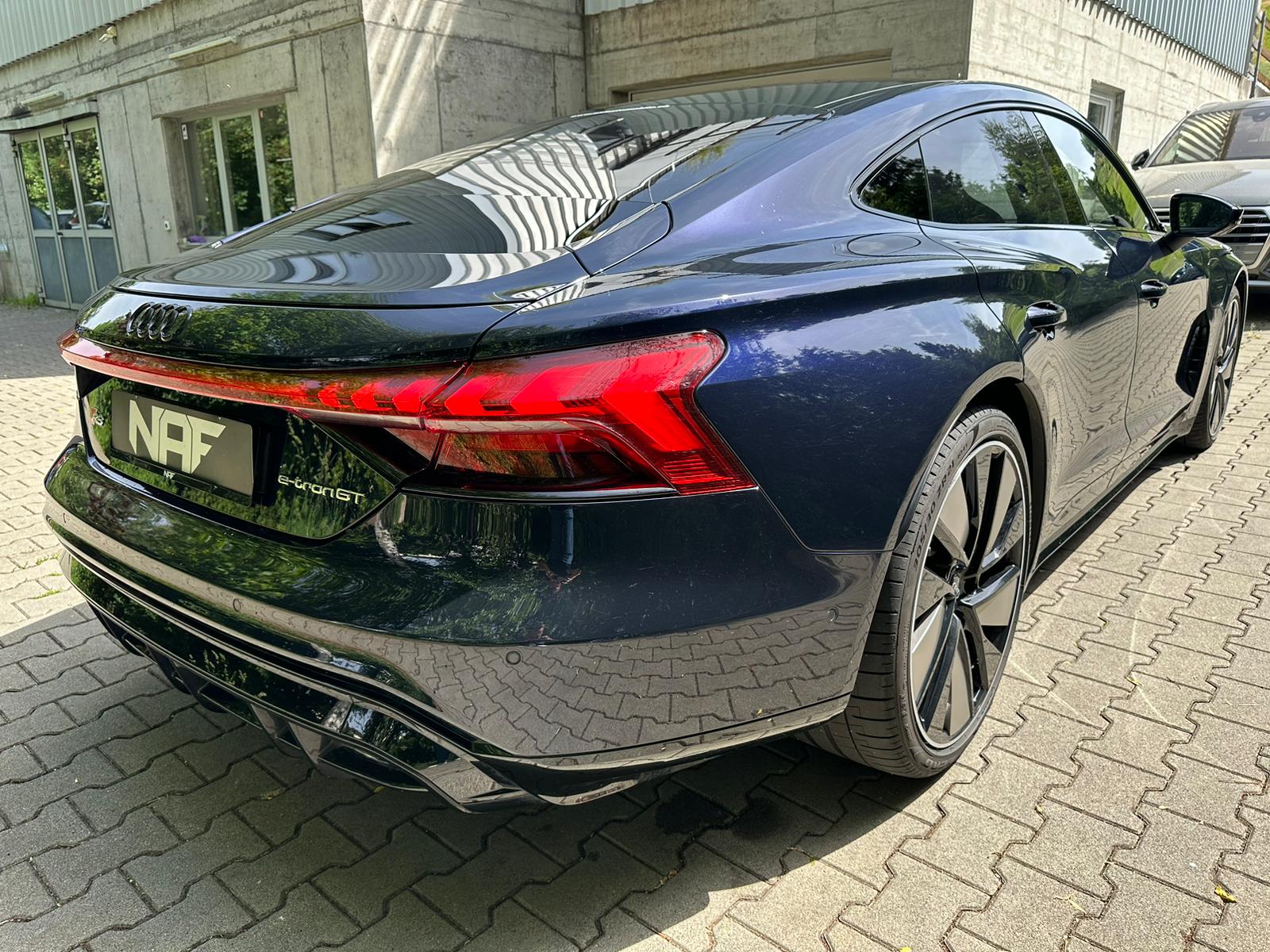 AUDI RS e-tron GT quattro-image-4
