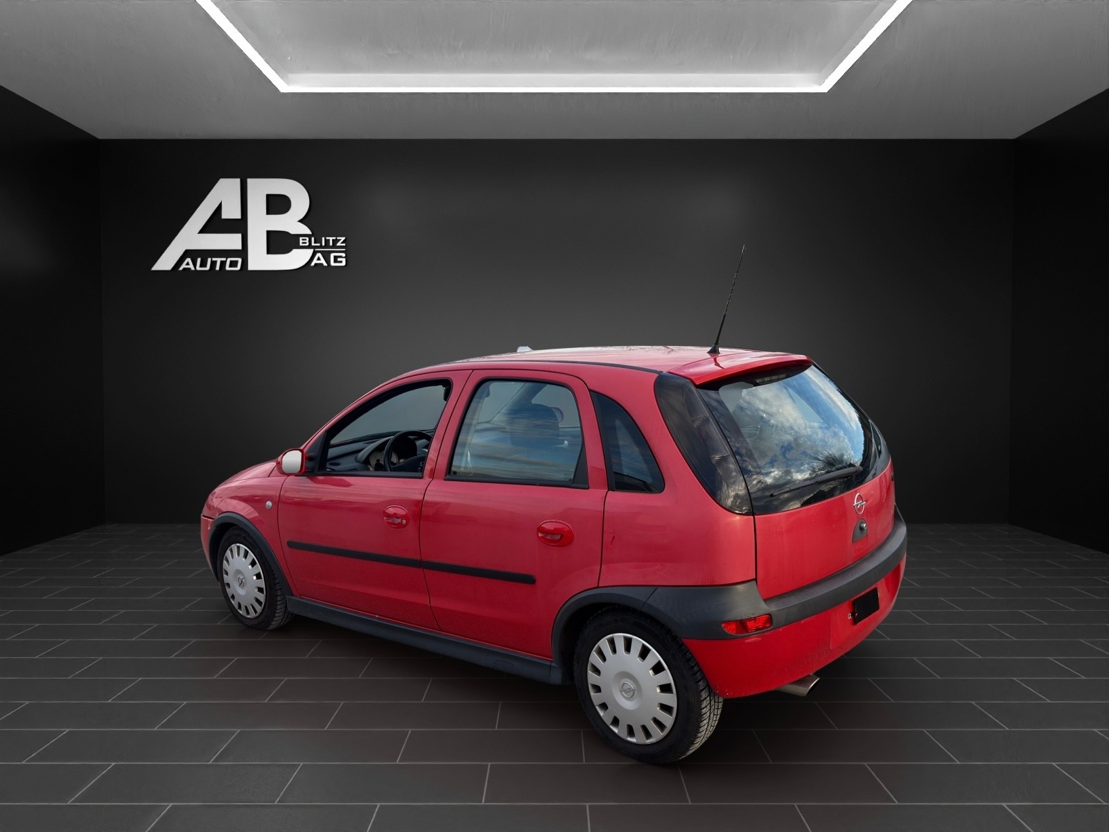 OPEL Corsa 1.8 16V GSi-image-2