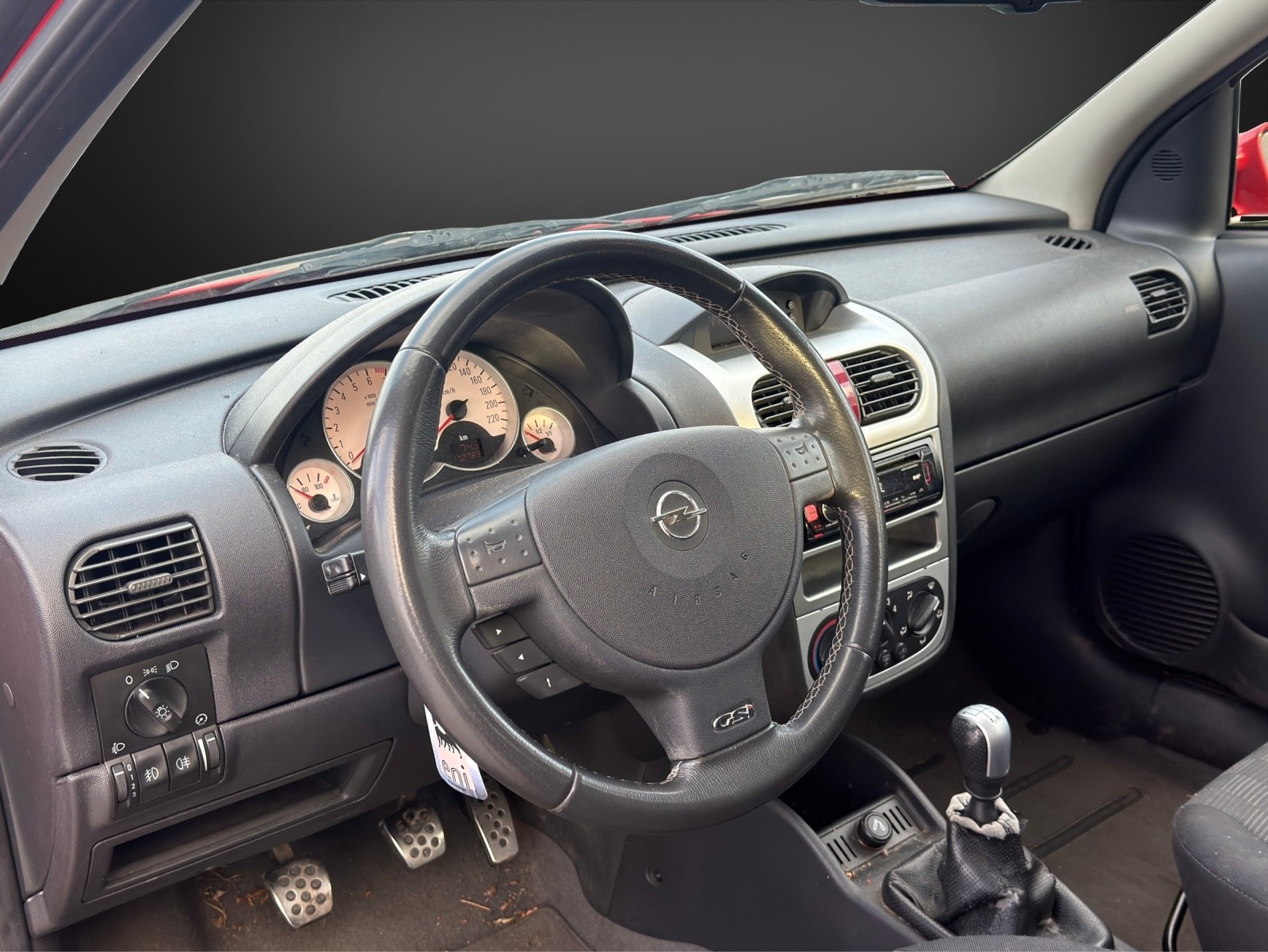 OPEL Corsa 1.8 16V GSi-image-7