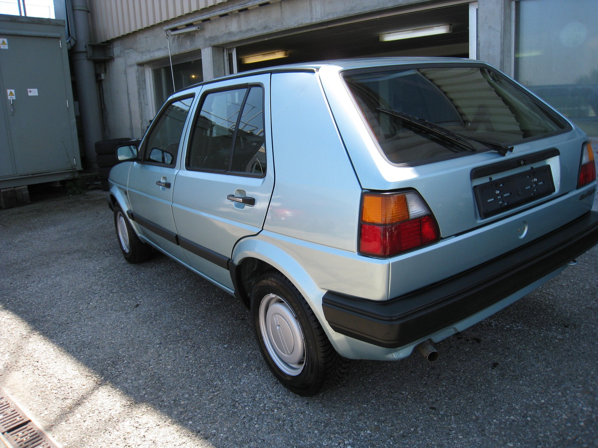 VW Golf 1800 CL-image-7