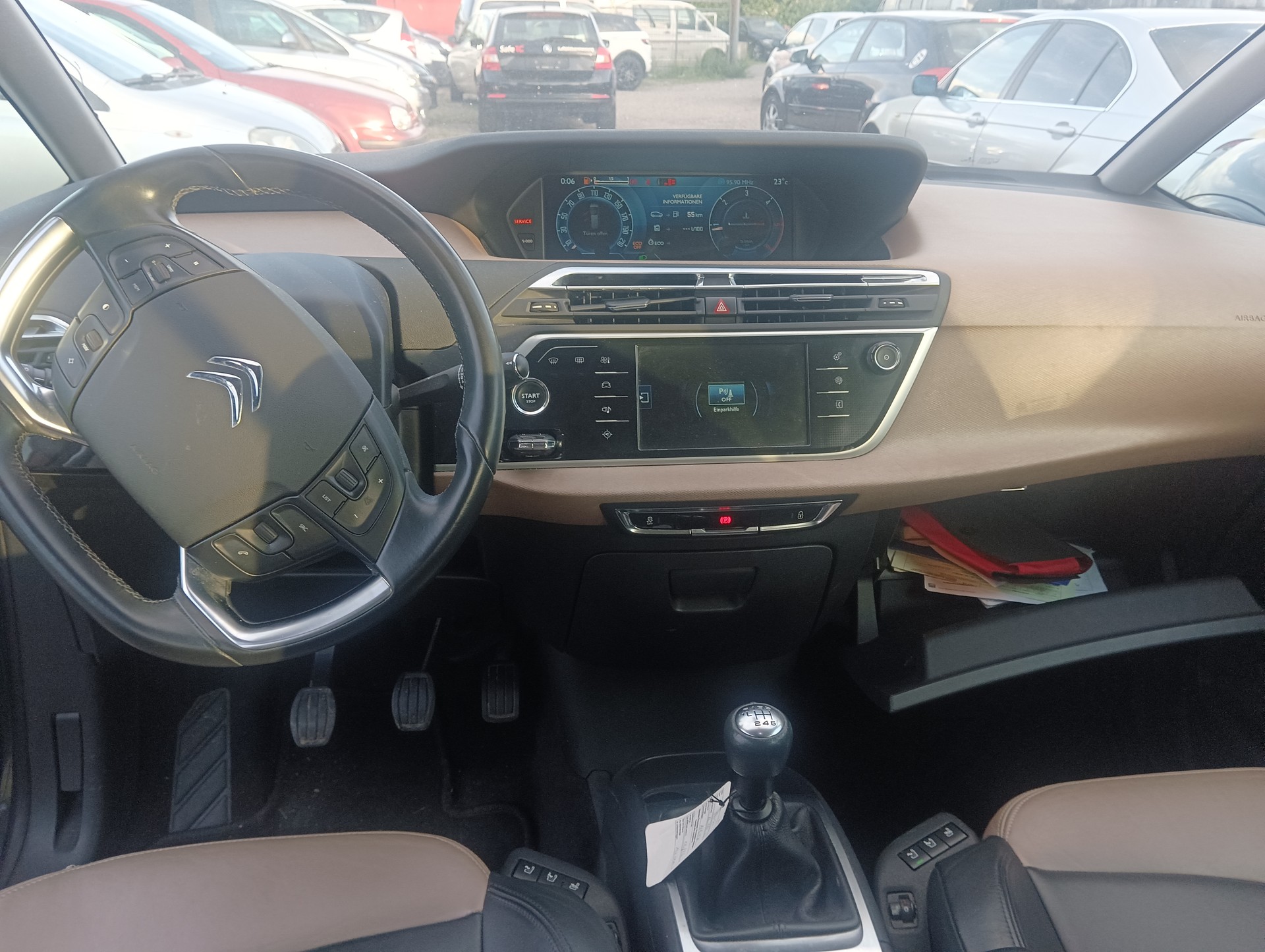 CITROEN Grand C4 Picasso 1.6 e-HDi Séduction-image-5