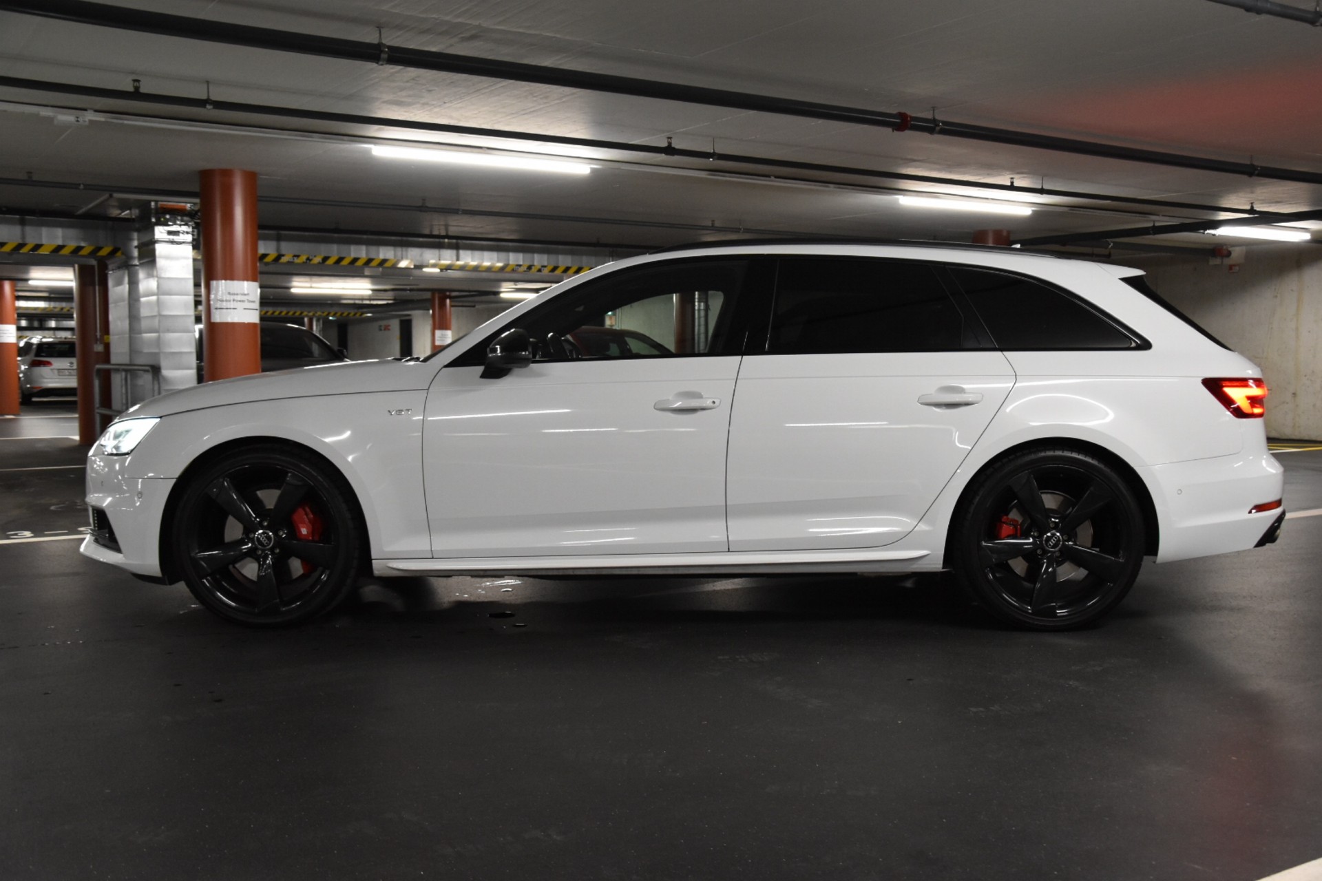 AUDI S4 Avant 3.0 TFSI quattro tiptronic-image-2