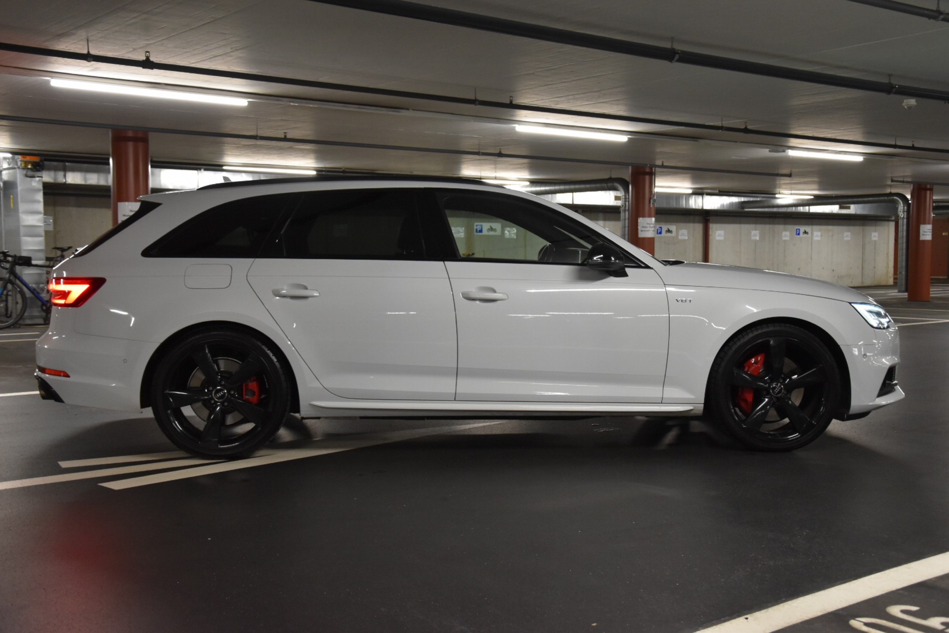 AUDI S4 Avant 3.0 TFSI quattro tiptronic-image-8