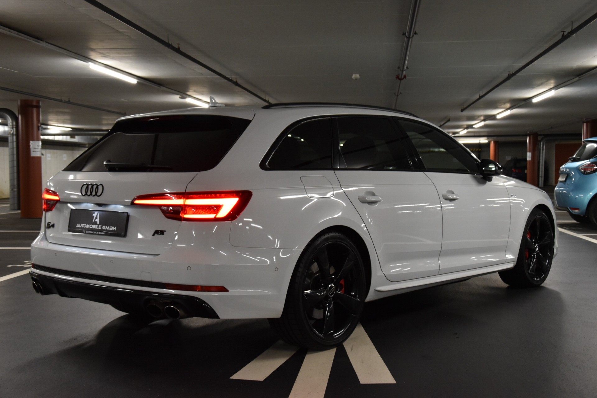 AUDI S4 Avant 3.0 TFSI quattro tiptronic-image-7
