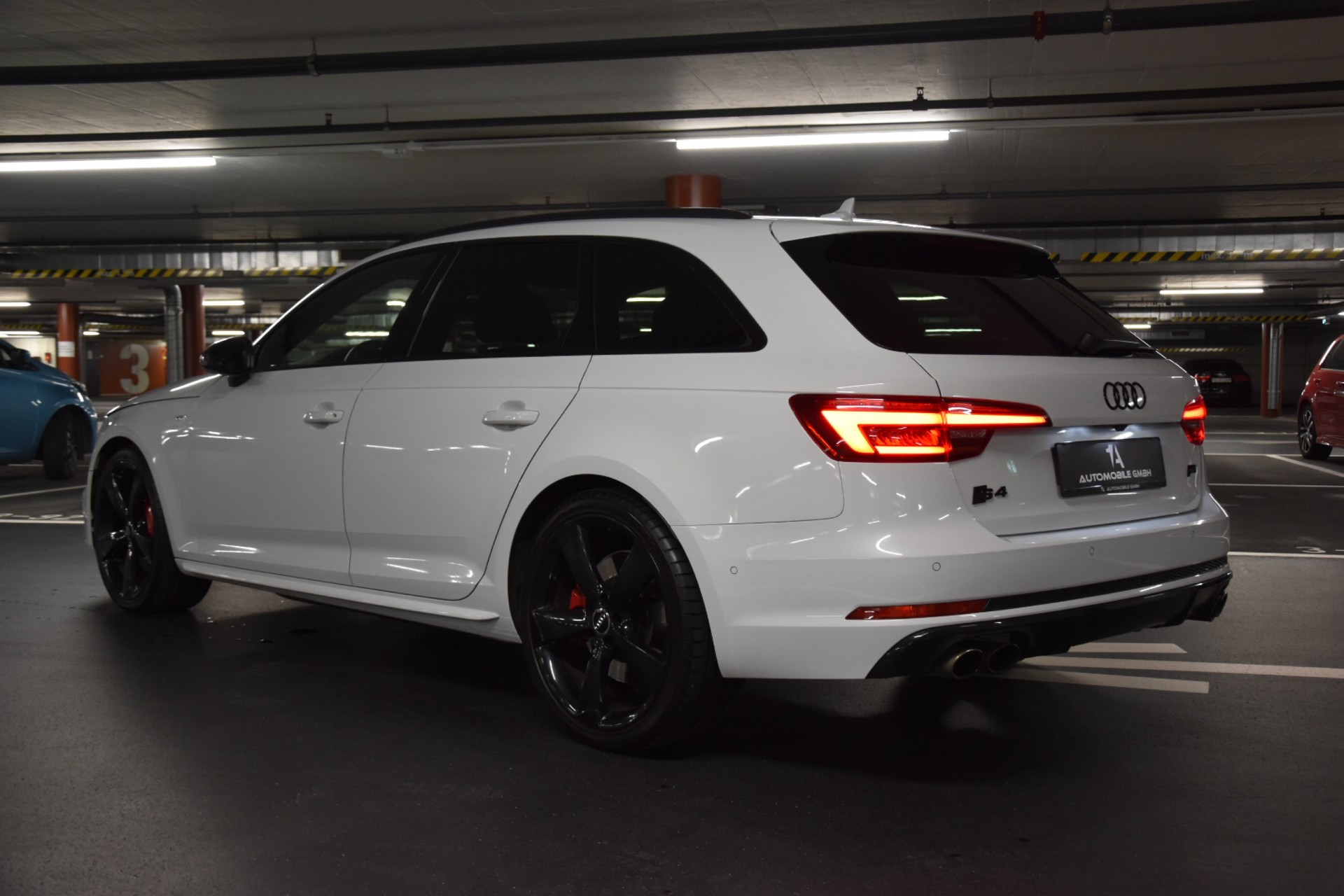 AUDI S4 Avant 3.0 TFSI quattro tiptronic-image-3