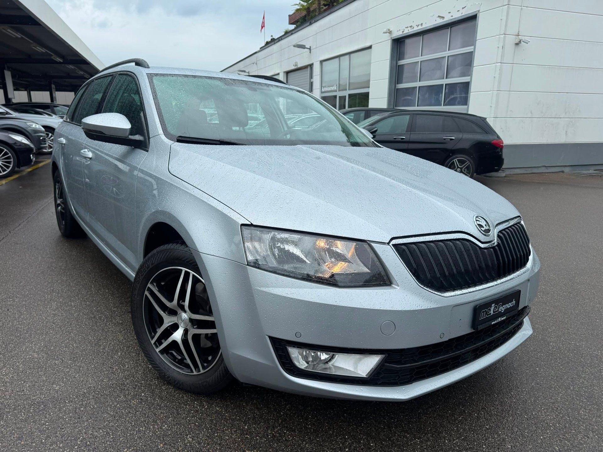 SKODA Octavia Combi 1.4 TSI Ambition DSG-image-2