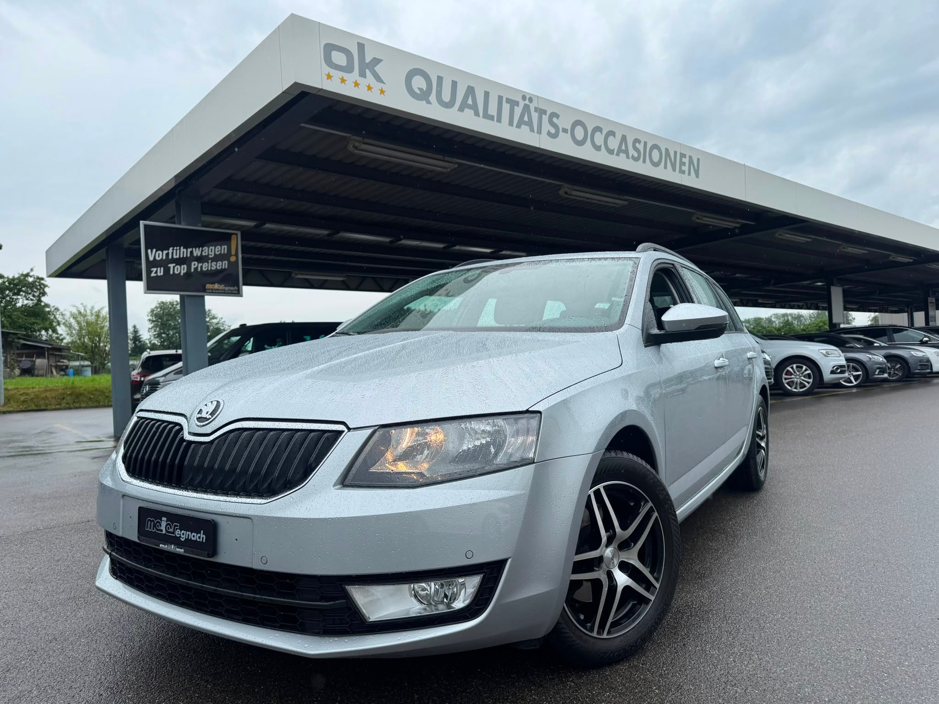 SKODA Octavia Combi 1.4 TSI Ambition DSG-image-0