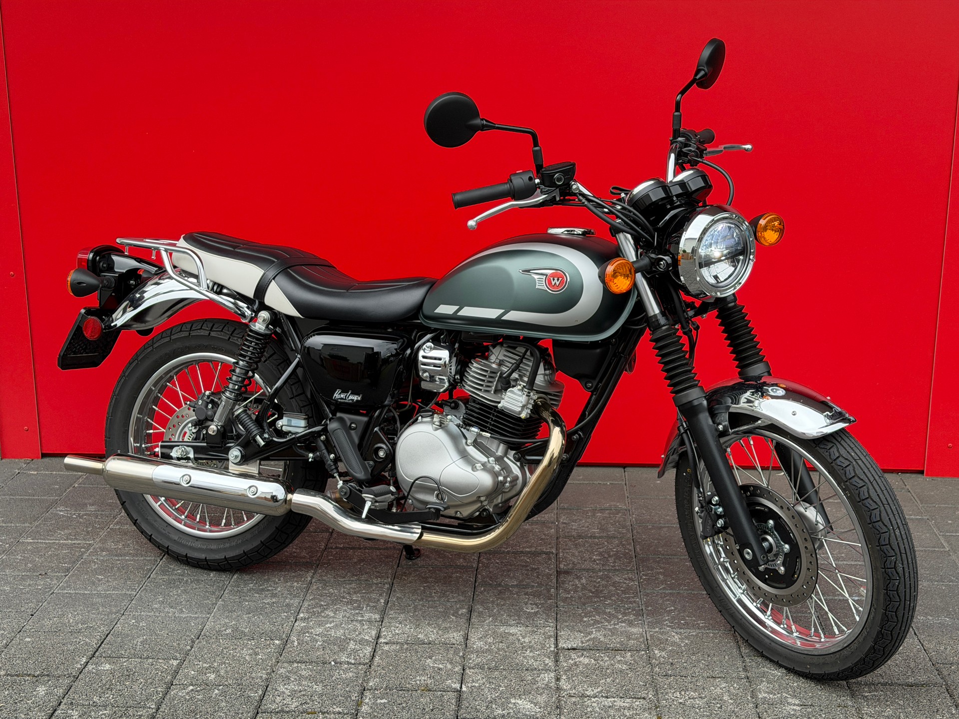 KAWASAKI W 230-showroom-element-1
