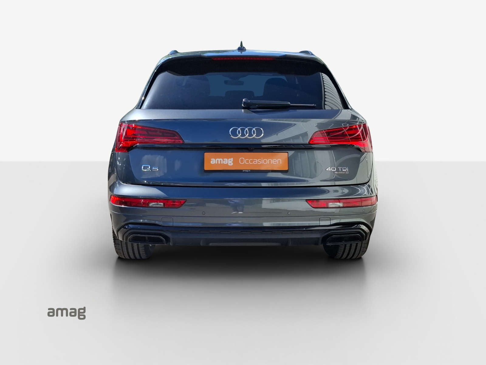 AUDI Q5 40 TDI Black Edition quattro S-tronic-image-3