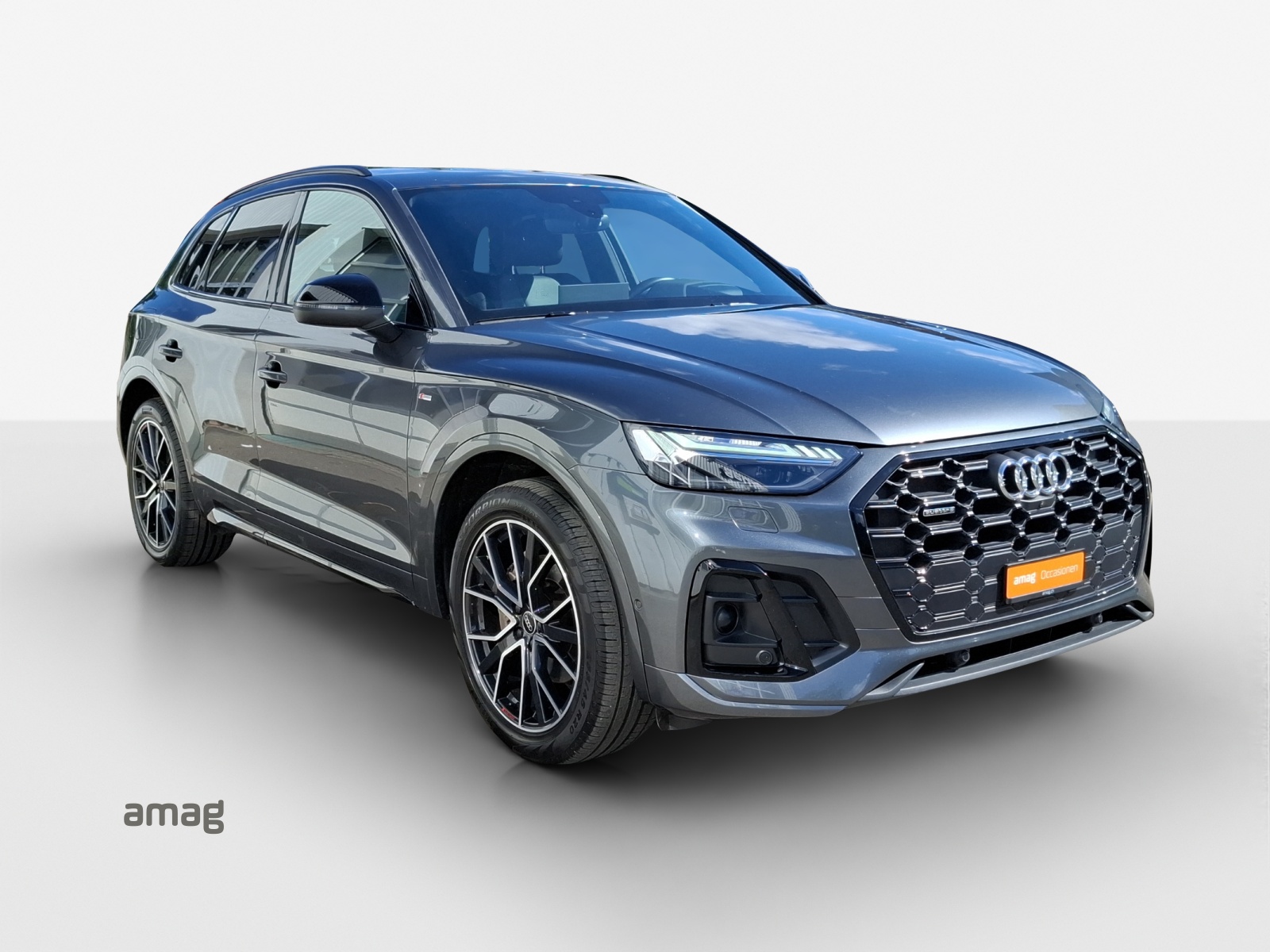 AUDI Q5 40 TDI Black Edition quattro S-tronic-image-5