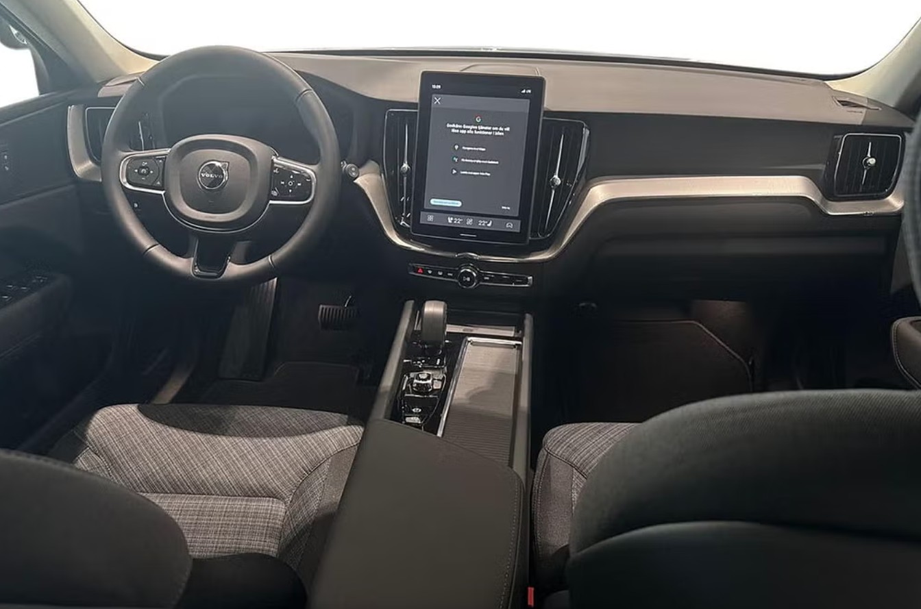 VOLVO XC60 T6 eAWD PluginHybrid Core Geartronic-image-9