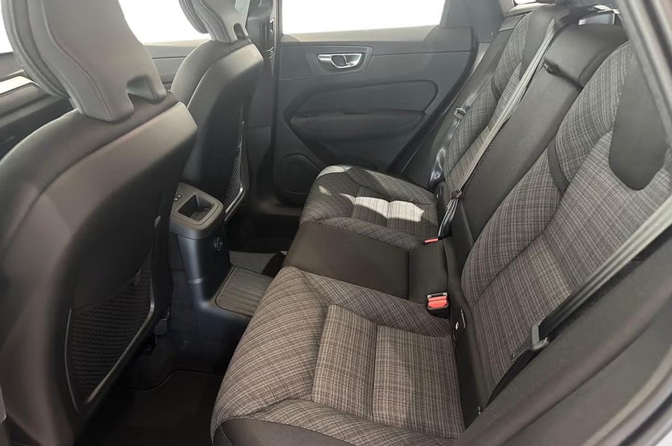 VOLVO XC60 T6 eAWD PluginHybrid Core Geartronic-image-8
