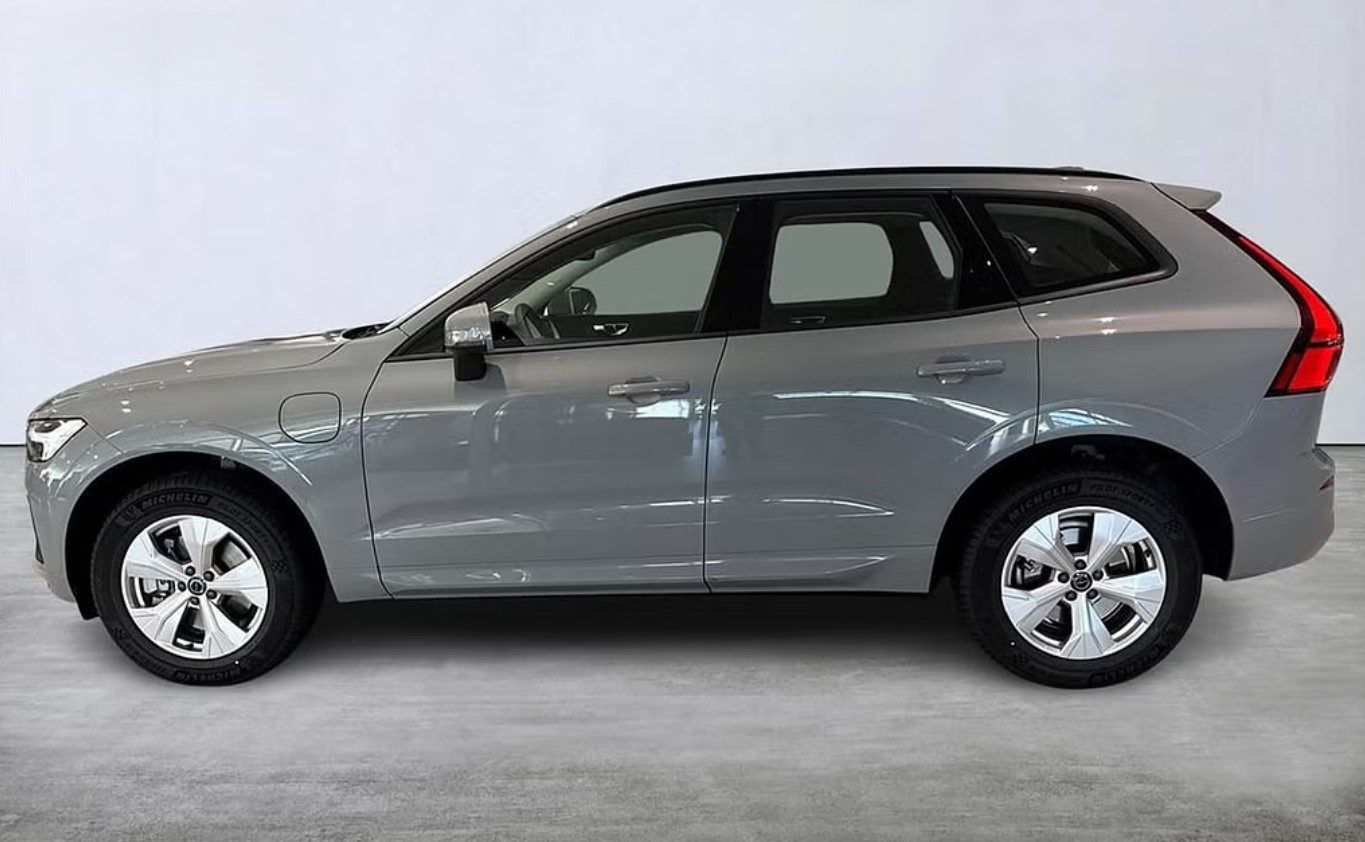 VOLVO XC60 T6 eAWD PluginHybrid Core Geartronic-image-2