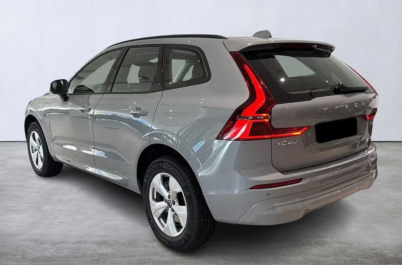 VOLVO XC60 T6 eAWD PluginHybrid Core Geartronic-image-3