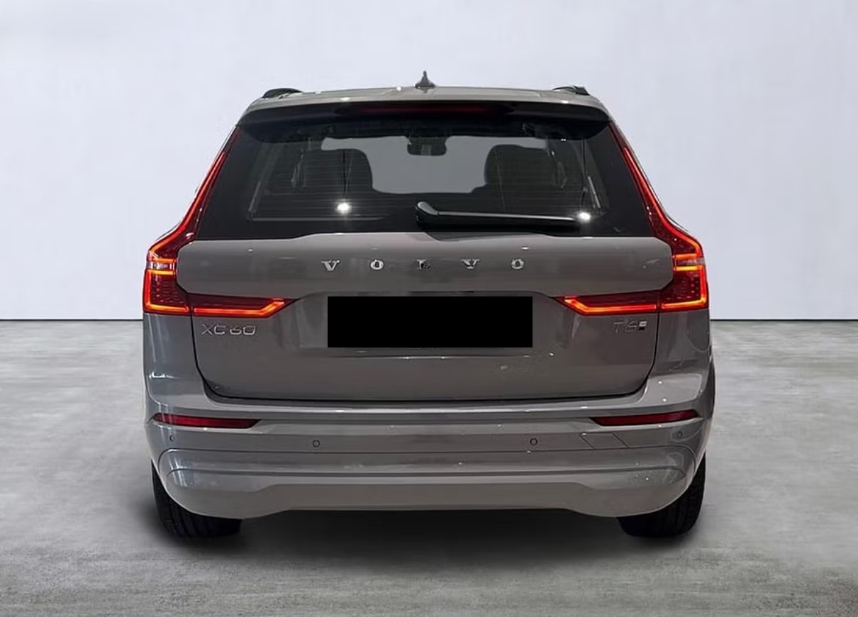 VOLVO XC60 T6 eAWD PluginHybrid Core Geartronic-image-4