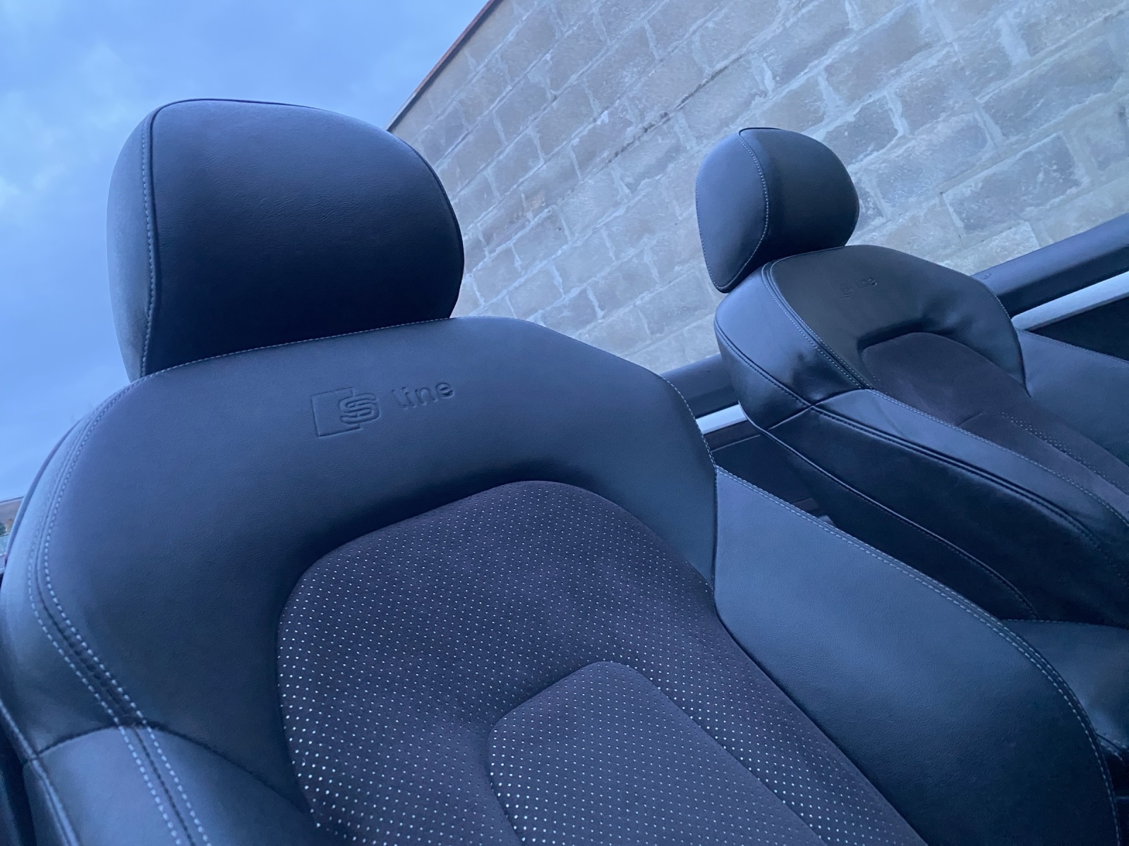 AUDI A5 Carobriolet 2.0TFSI 225PS quattro 4x4 S-tnic S-Line innen & aussen, Automat. Frisch ab MFK & Service Steuerkette neu ersetzt.-image-30