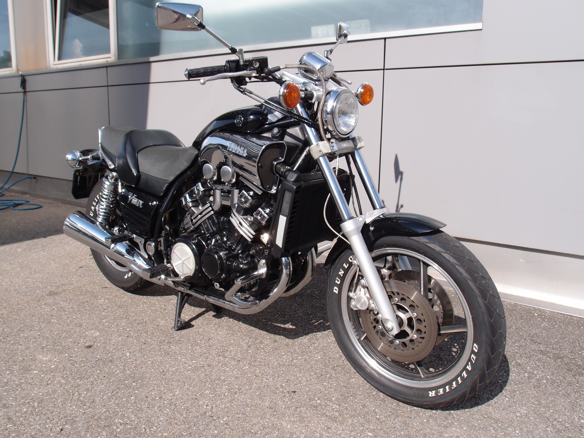 YAMAHA V-Max VMX 1200-image-3