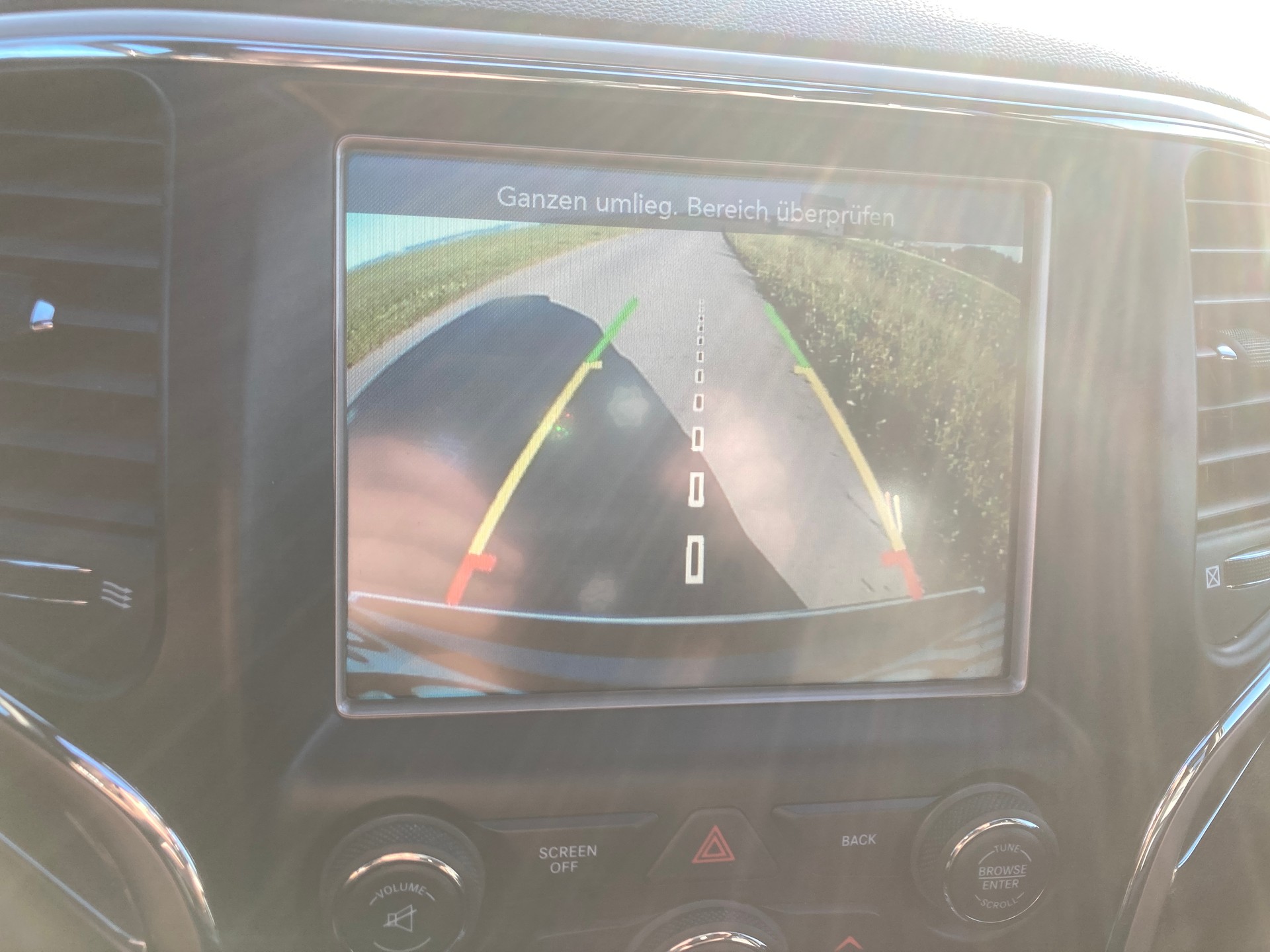JEEP Grand Cherokee 3.0 CRD Overland Automatic mit 3.500 KG Anhängerkupplung-image-12