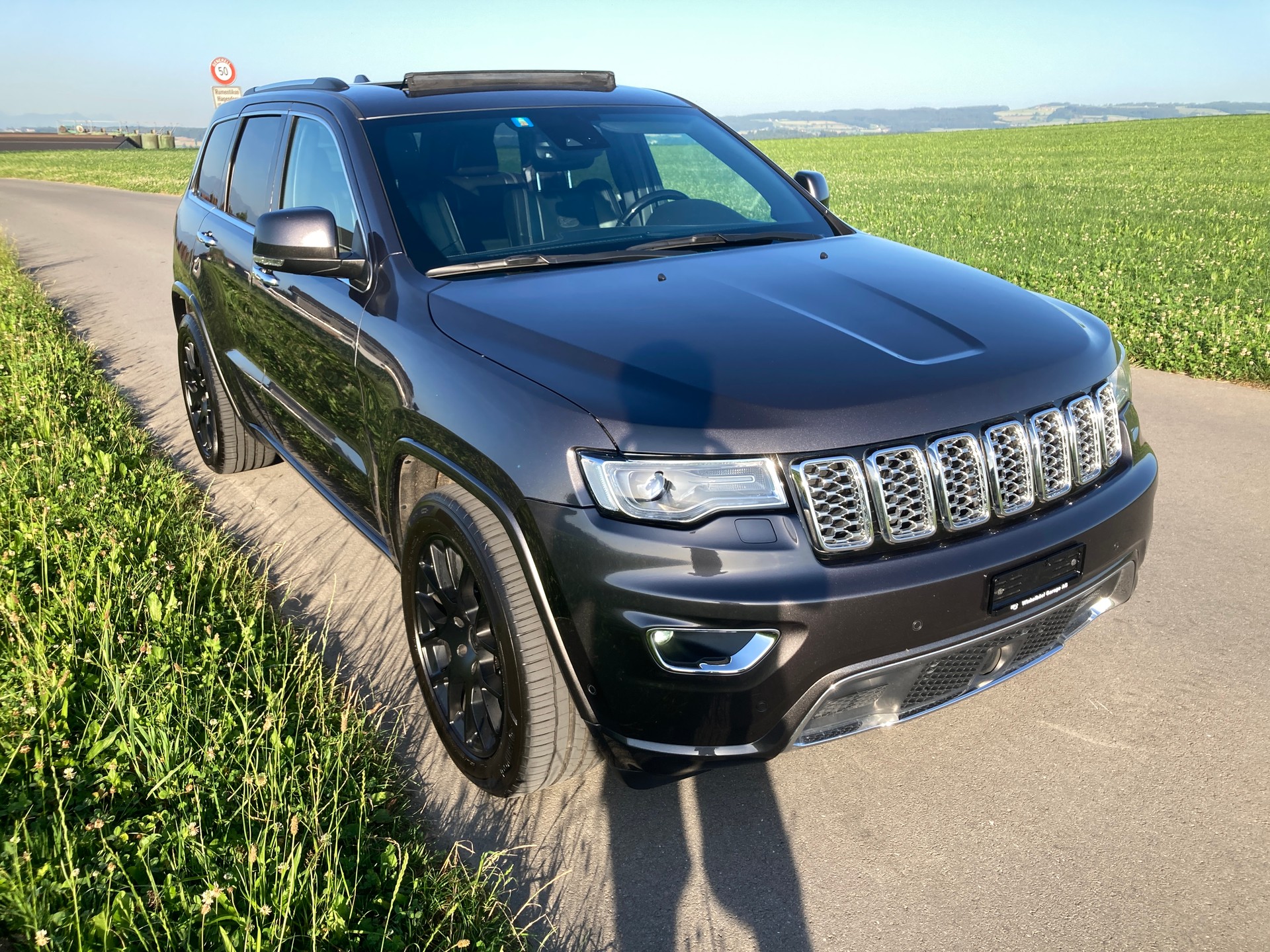 JEEP Grand Cherokee 3.0 CRD Overland Automatic mit 3.500 KG Anhängerkupplung-image-1
