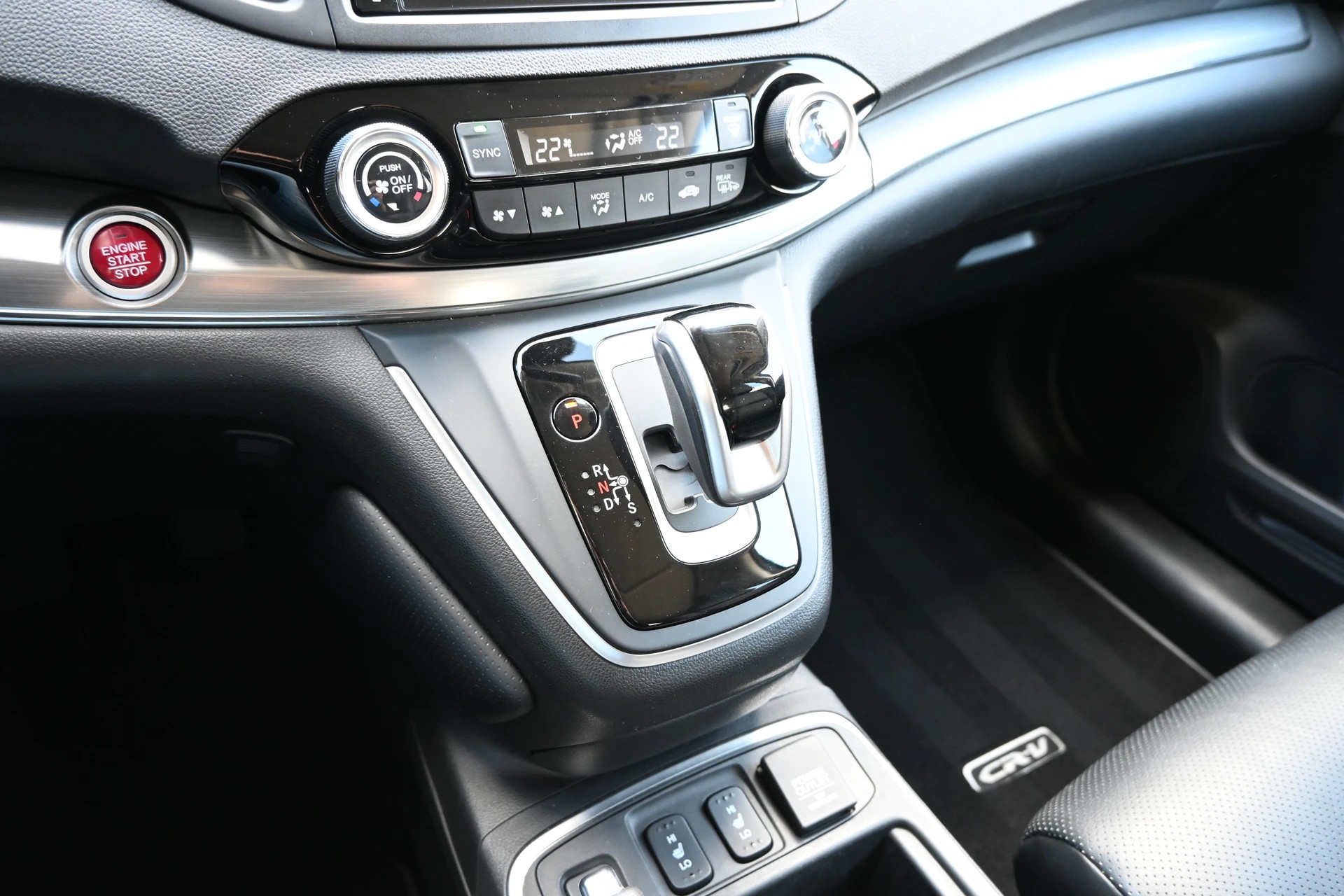 HONDA CR-V 1.6 i-DTEC Executive 4WD Automatic 4X4 + Frisch ab MFK-image-19