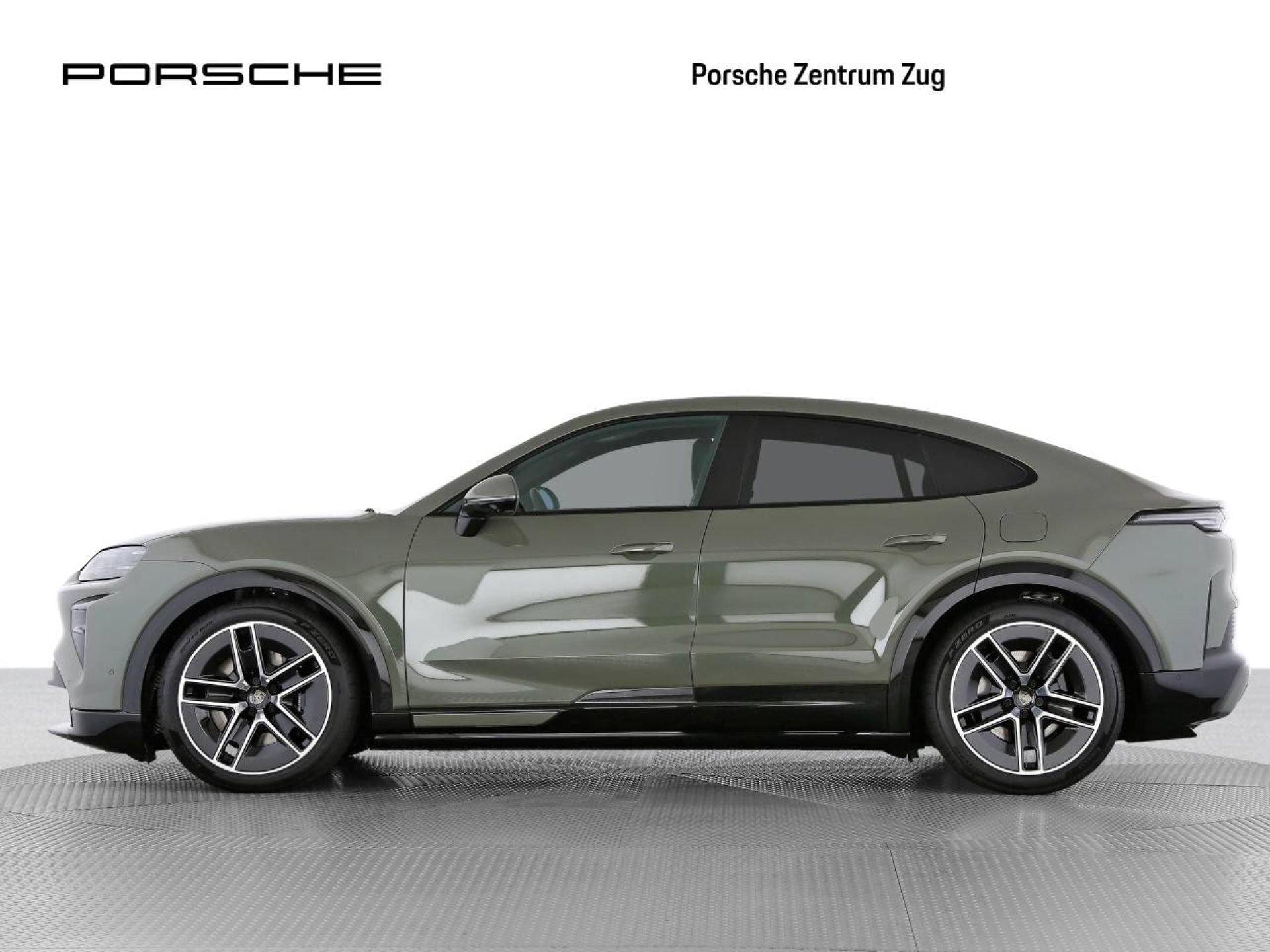 PORSCHE Cayenne Turbo Coupé Electric-image-6