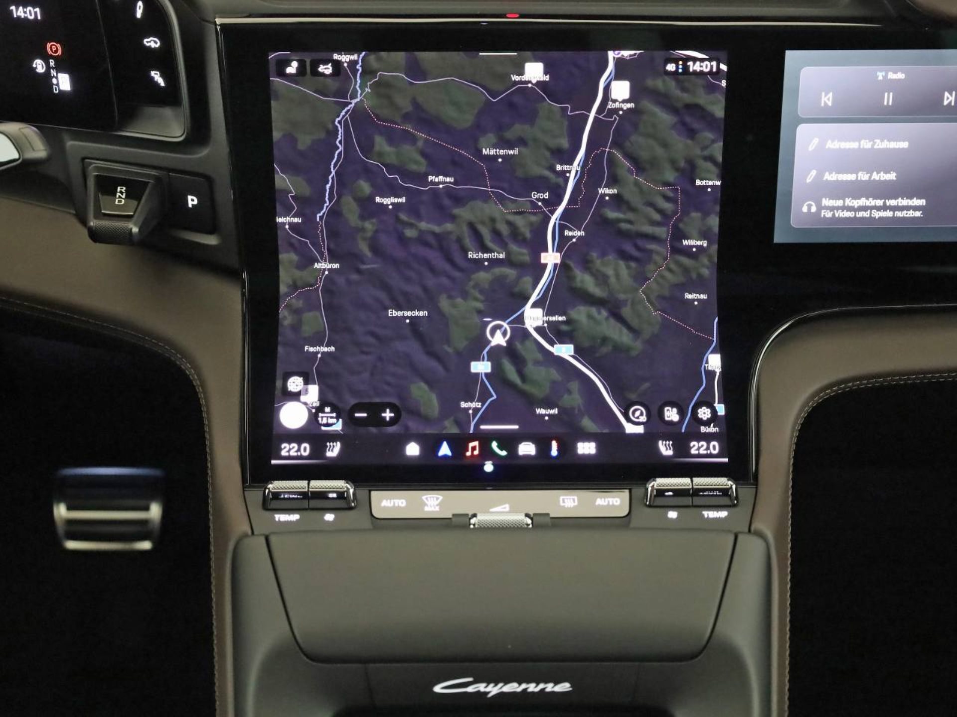 PORSCHE Cayenne Turbo Coupé Electric-image-17